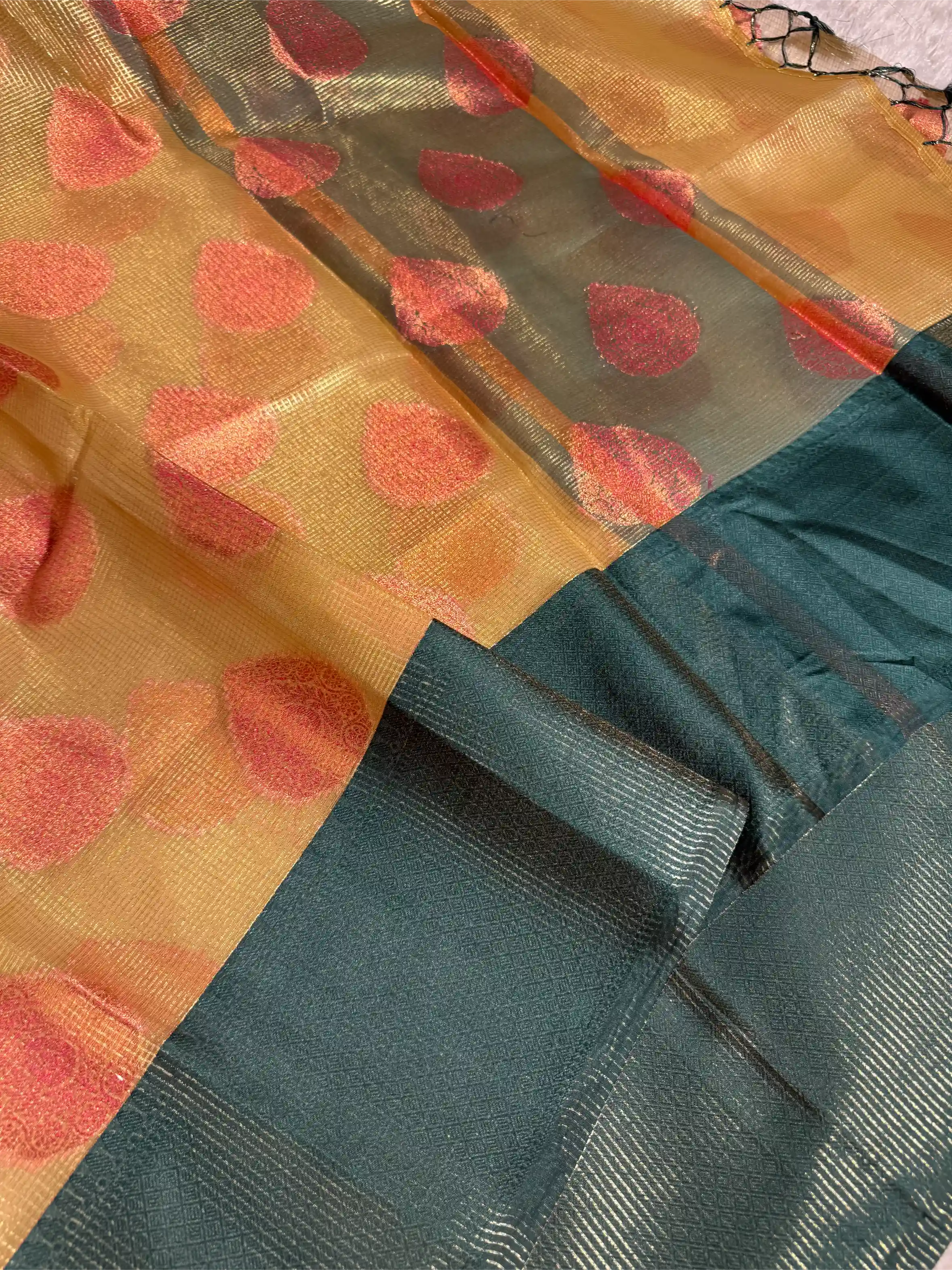Beautiful Colour Tissue Silk Buta Weave Banarasi Saree
