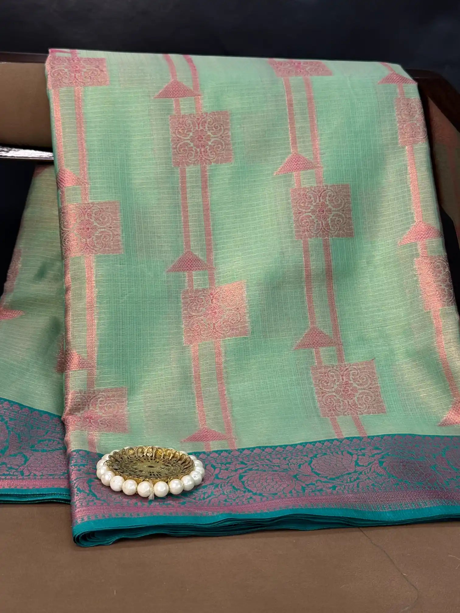 Traditional Contemperory Weave Softsilk Banarasi Saree