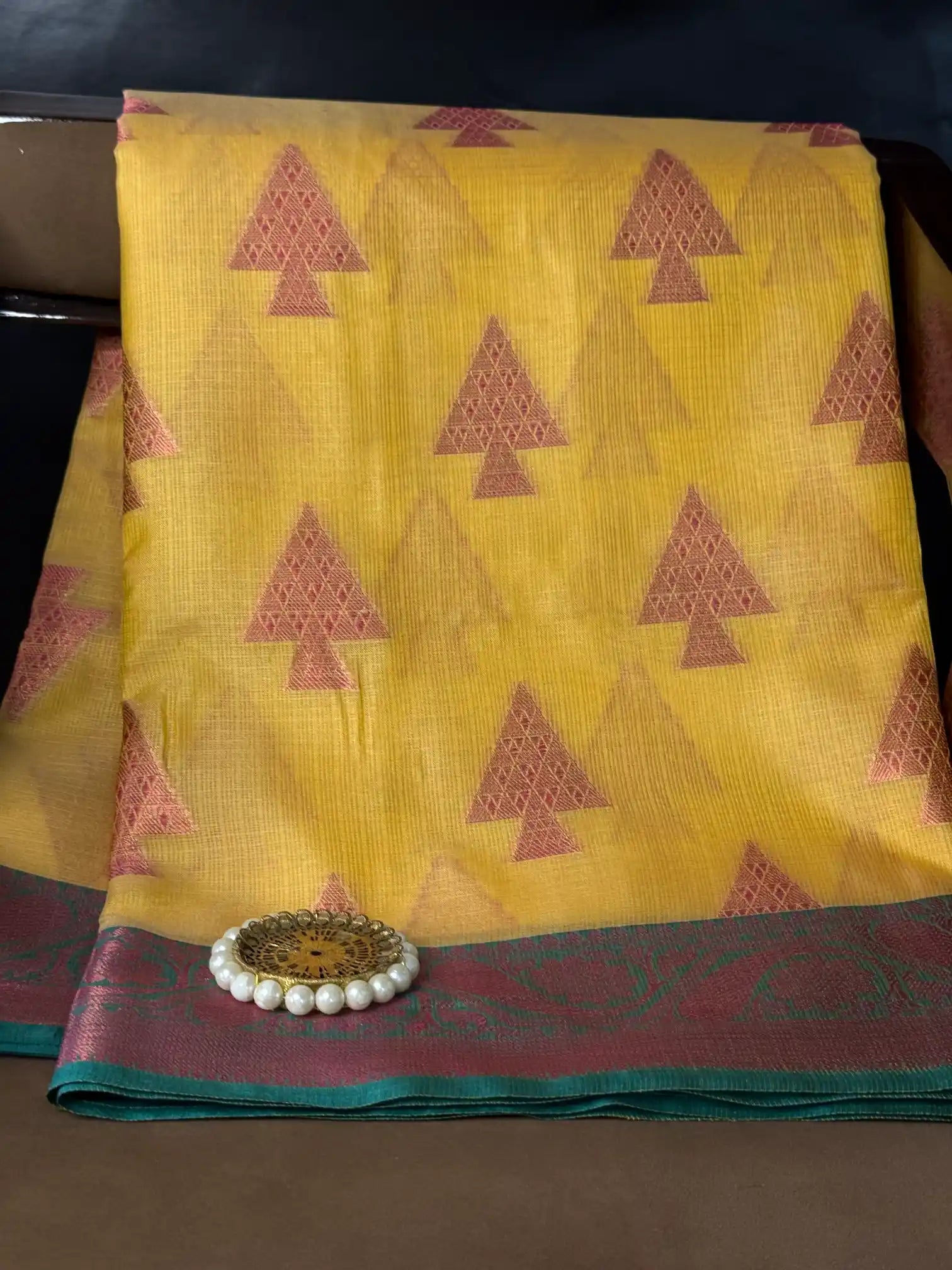 Traditional Contemperory Weave Softsilk Banarasi Saree