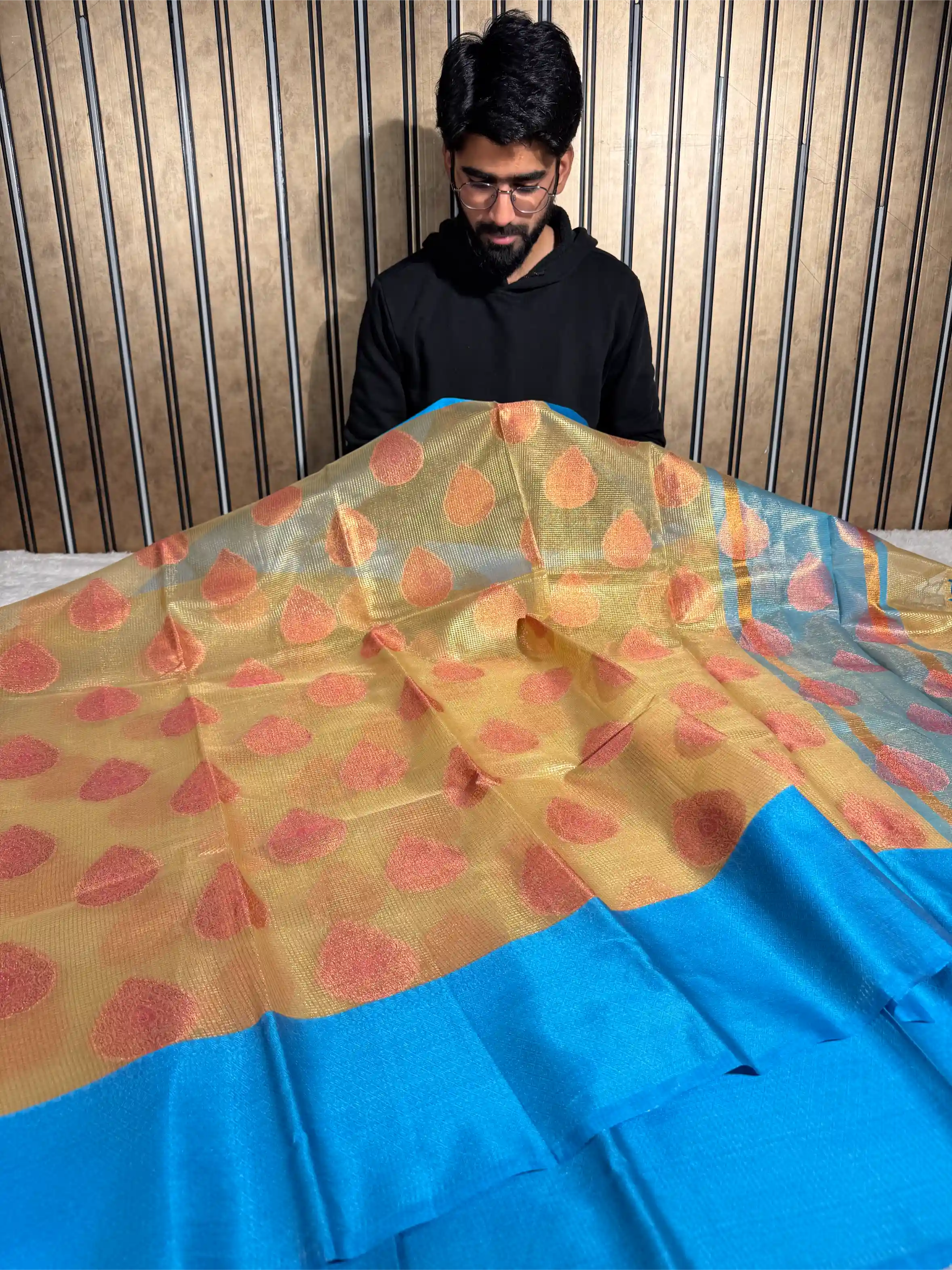 Beautiful Shade Softsilk Buta Weave Banarasi Saree