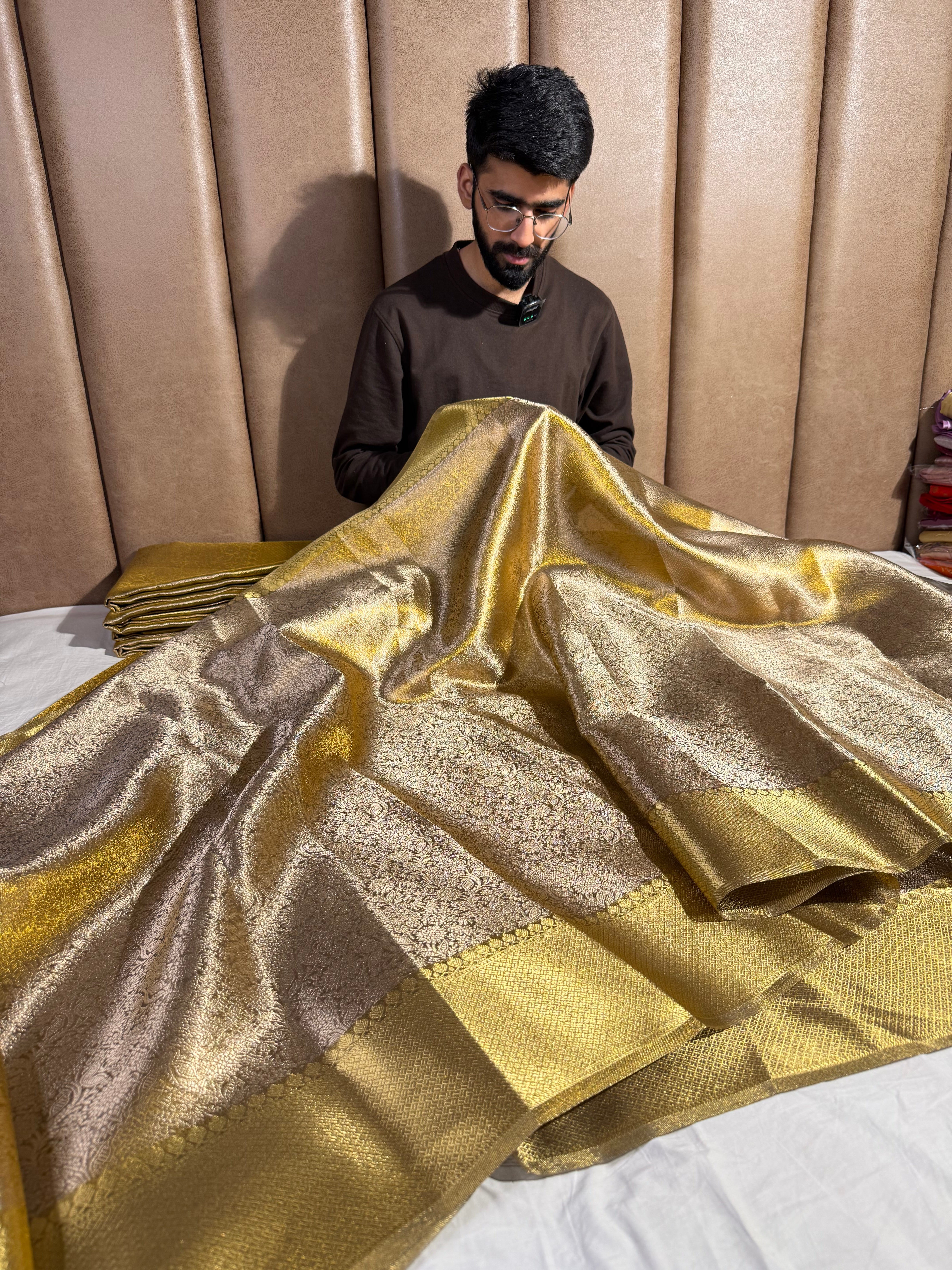 Copper Zari Texture Tissue Silk Kanjivaram Embossed Saree