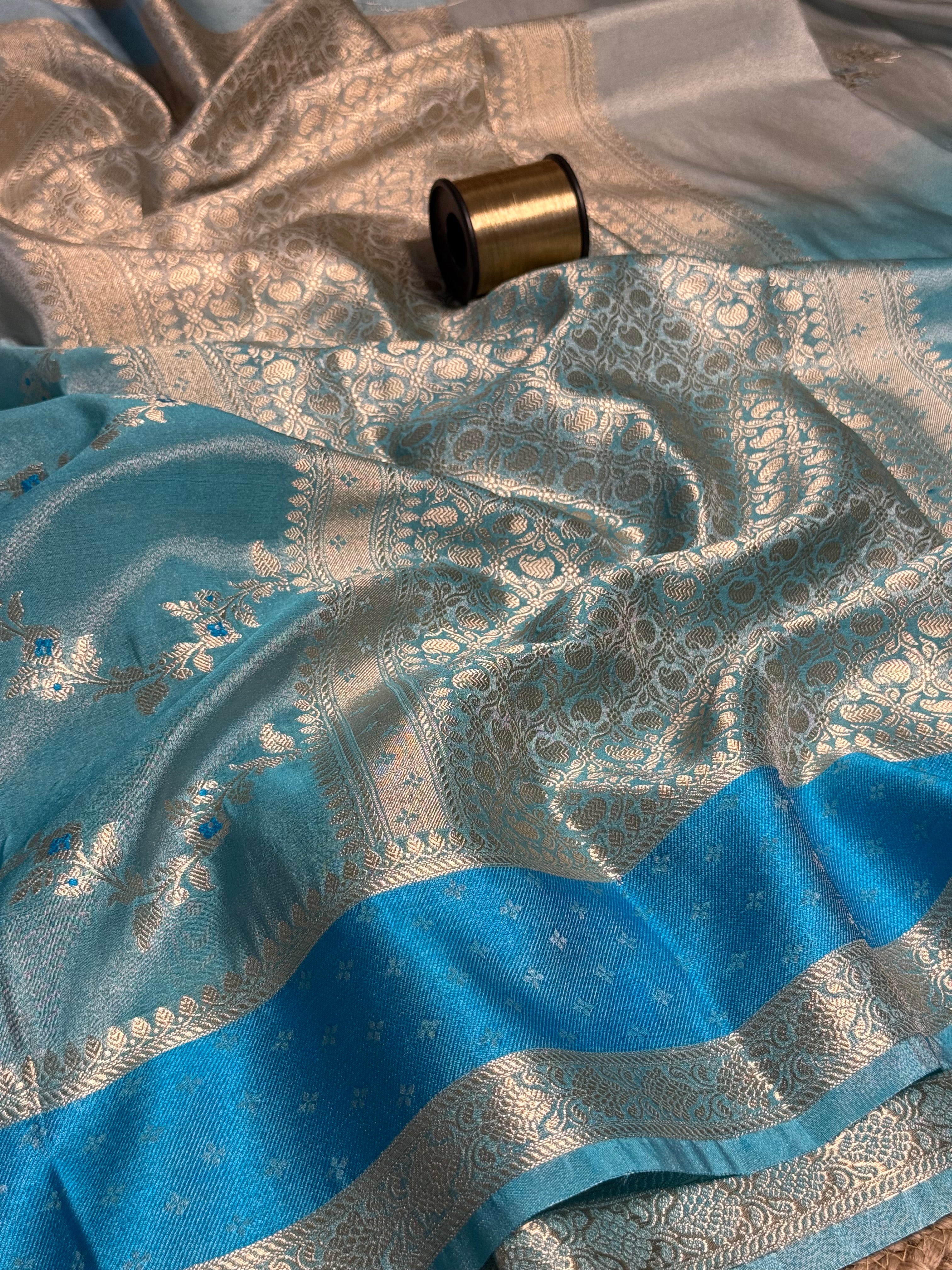 Ombré Blue Breathable Tissue Silk Banarasi Saree