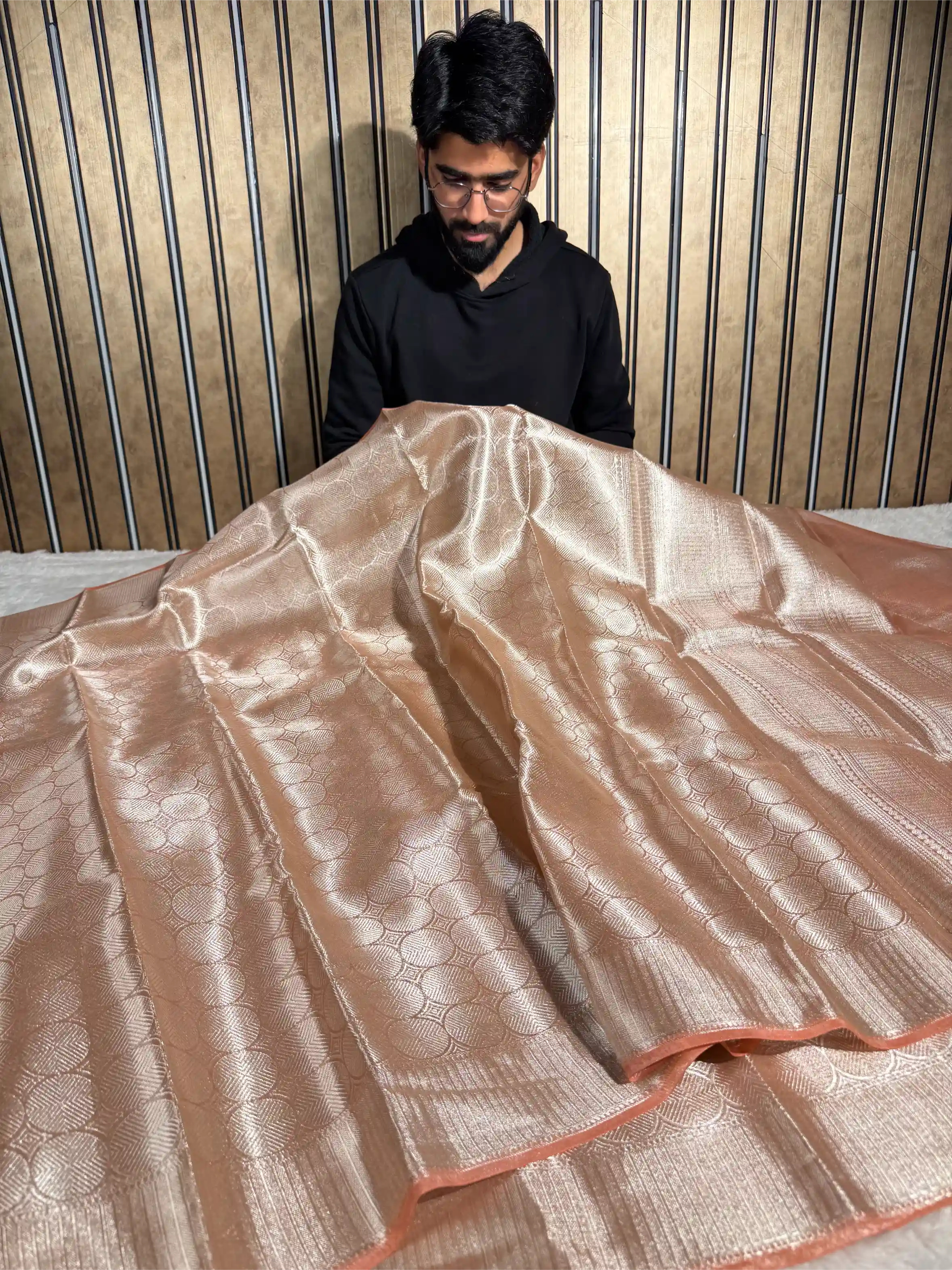 Mauve Peach Tissue Silk Embossed Weave Banarasi Saree