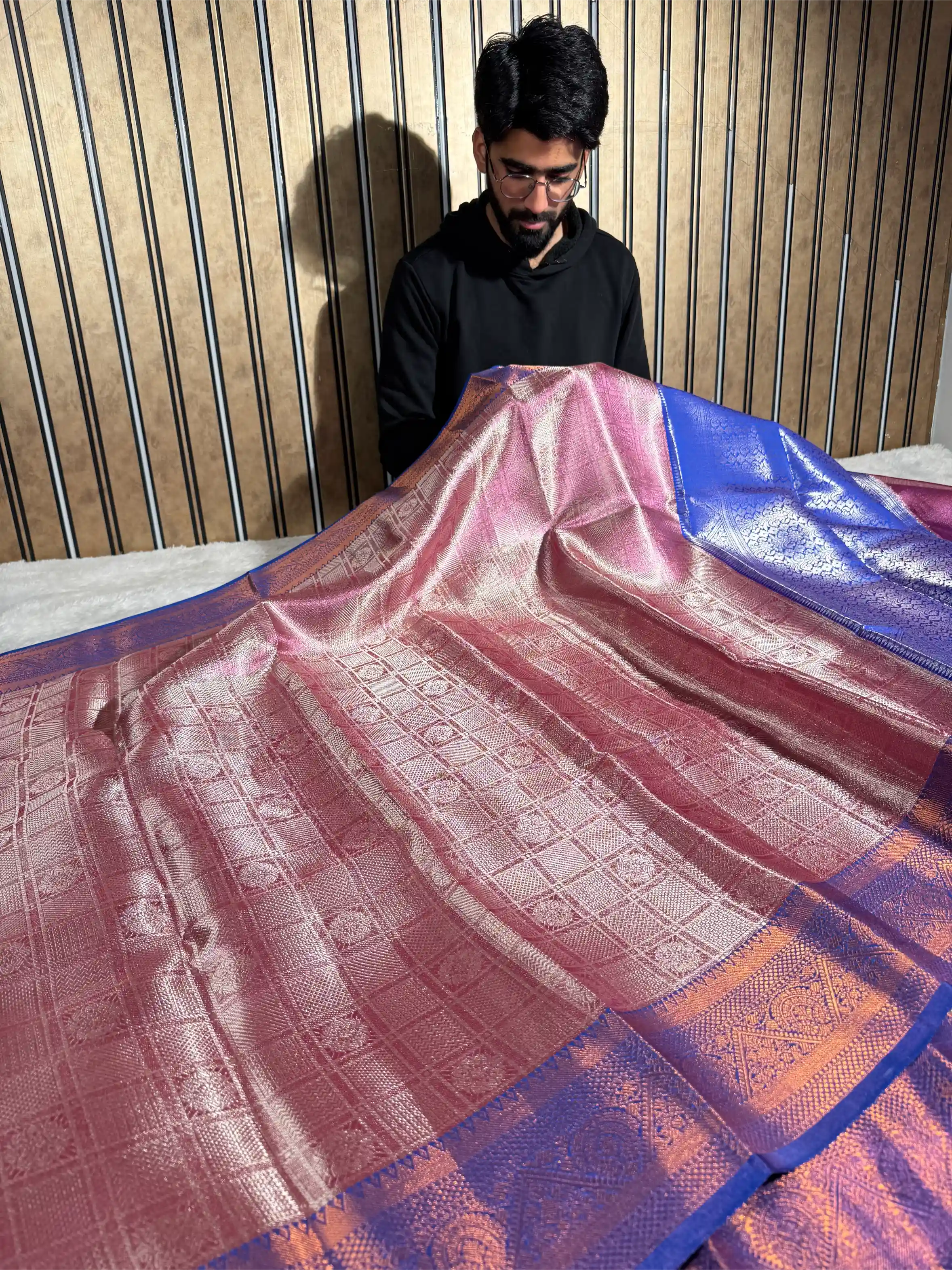 Metallic Shade Softsilk Zari Jacqaurd Weave Banarasi Saree