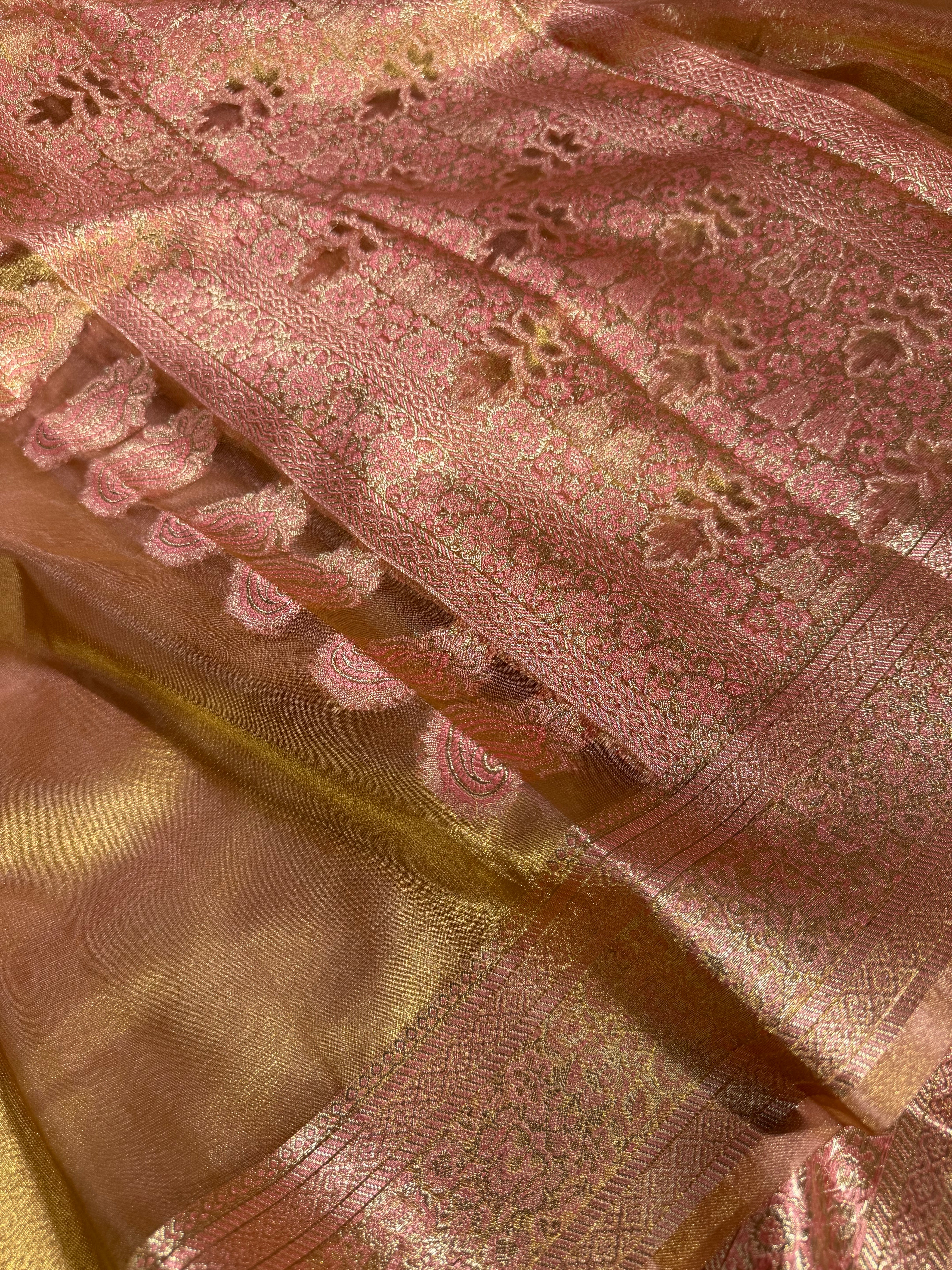 Dhoop Chaon Gold Soft Tissue Silk Banarasi Saree