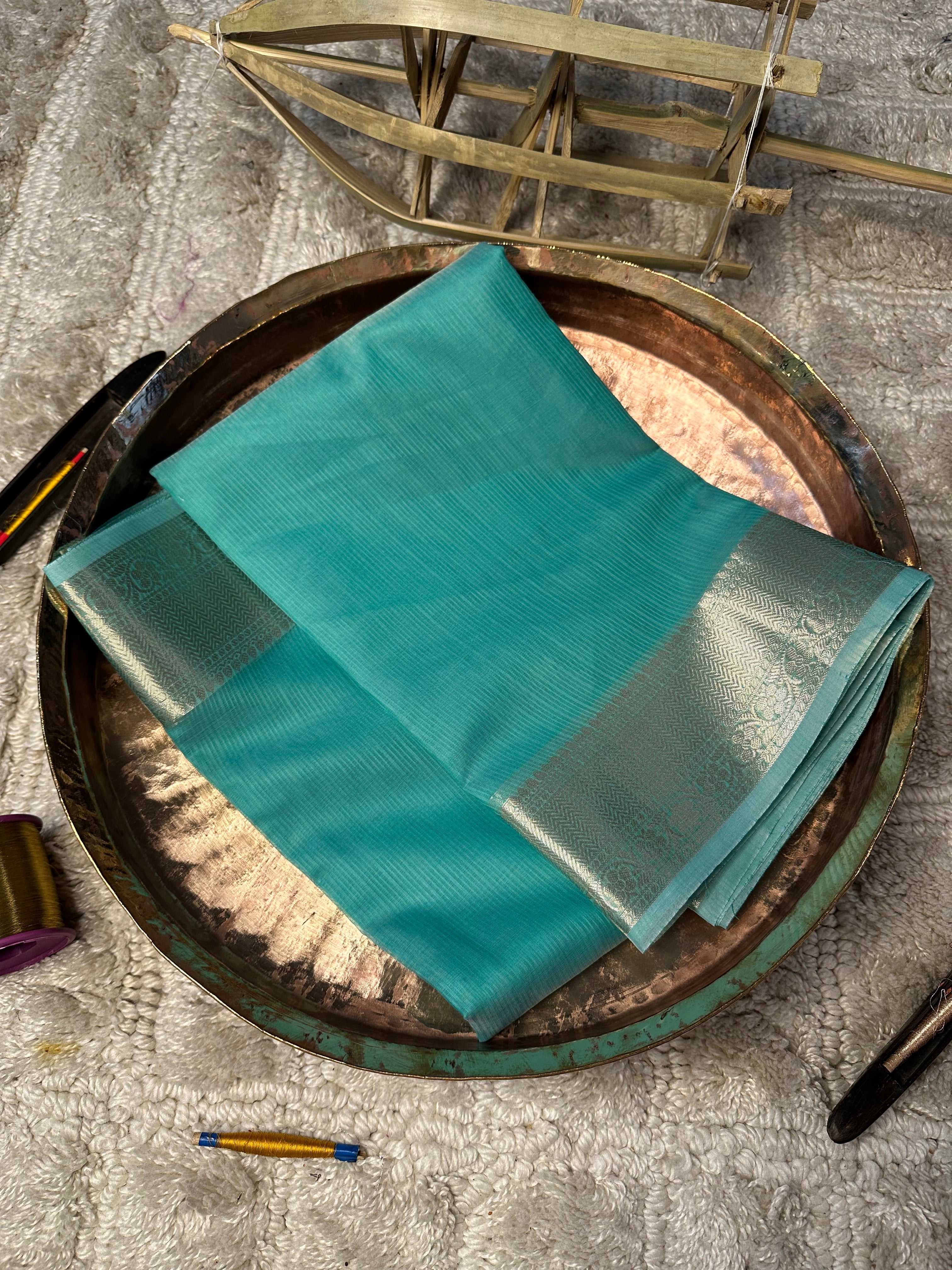 Contemporary Weave Kora Soft Silk Banarasi Saree