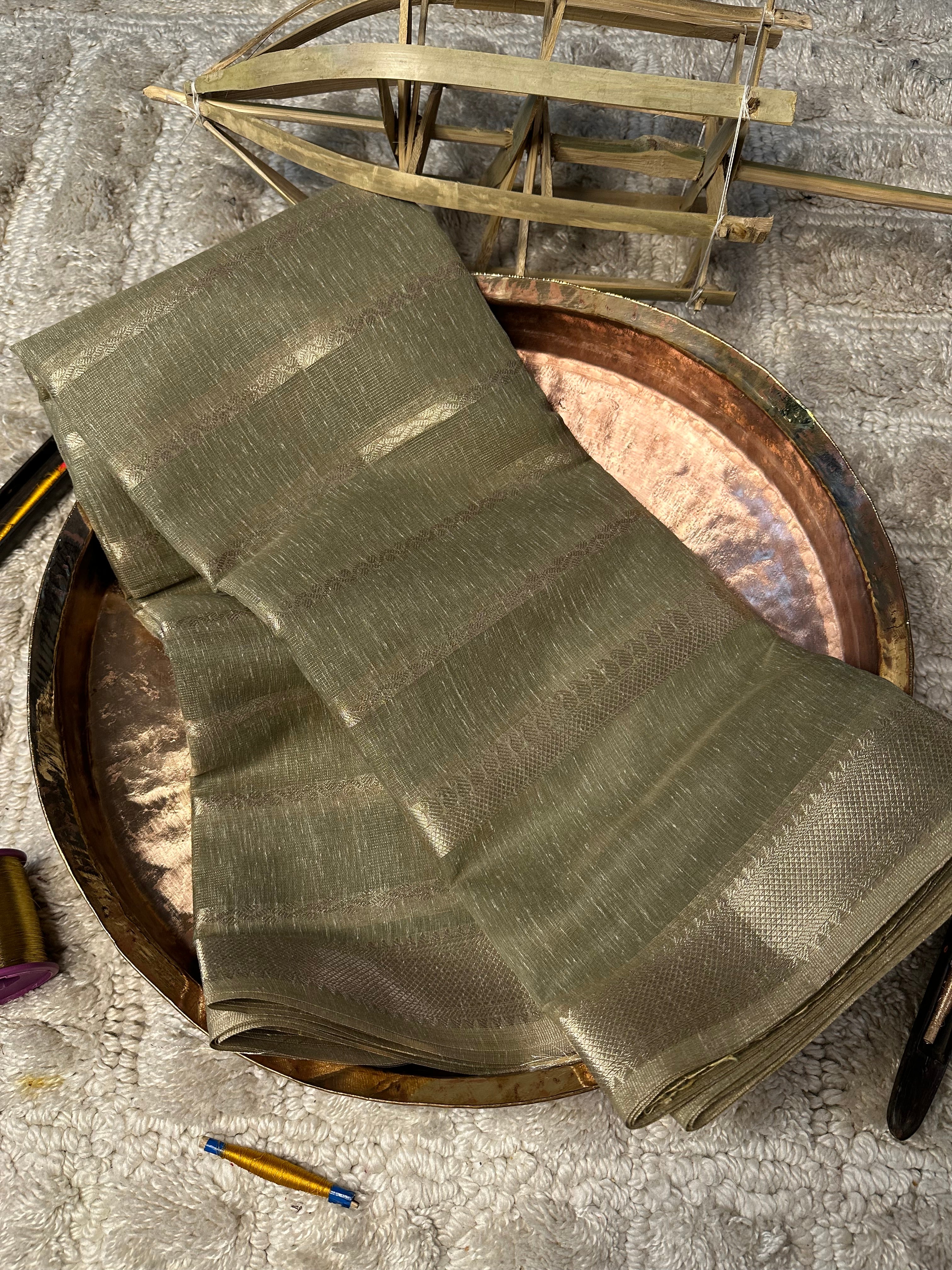 Eccentric Weave Softsilk Traditional Banarasi Saree