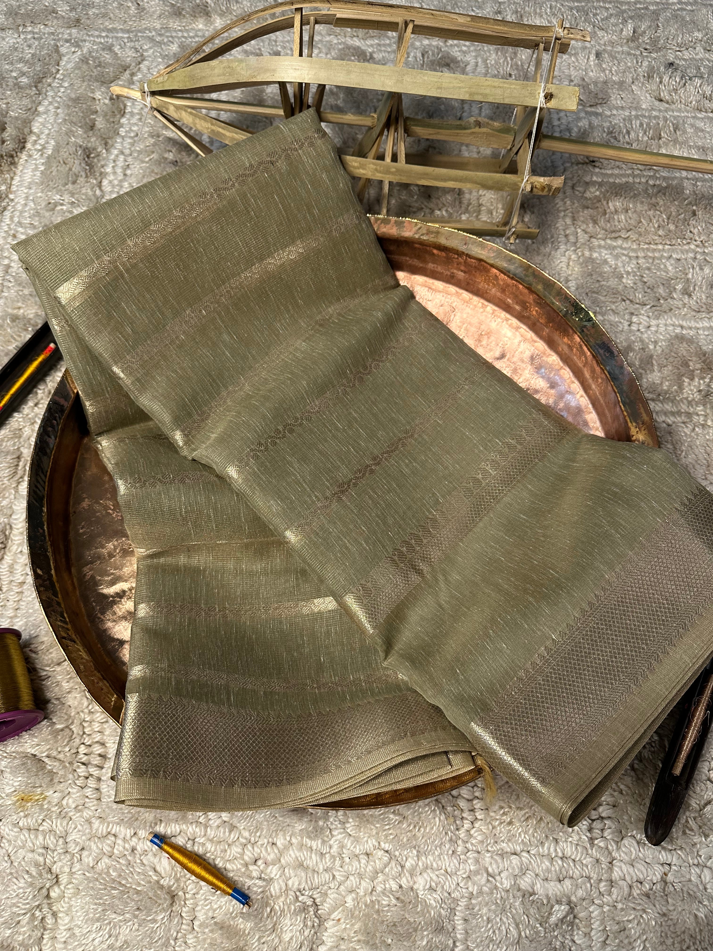 Eccentric Weave Softsilk Traditional Banarasi Saree