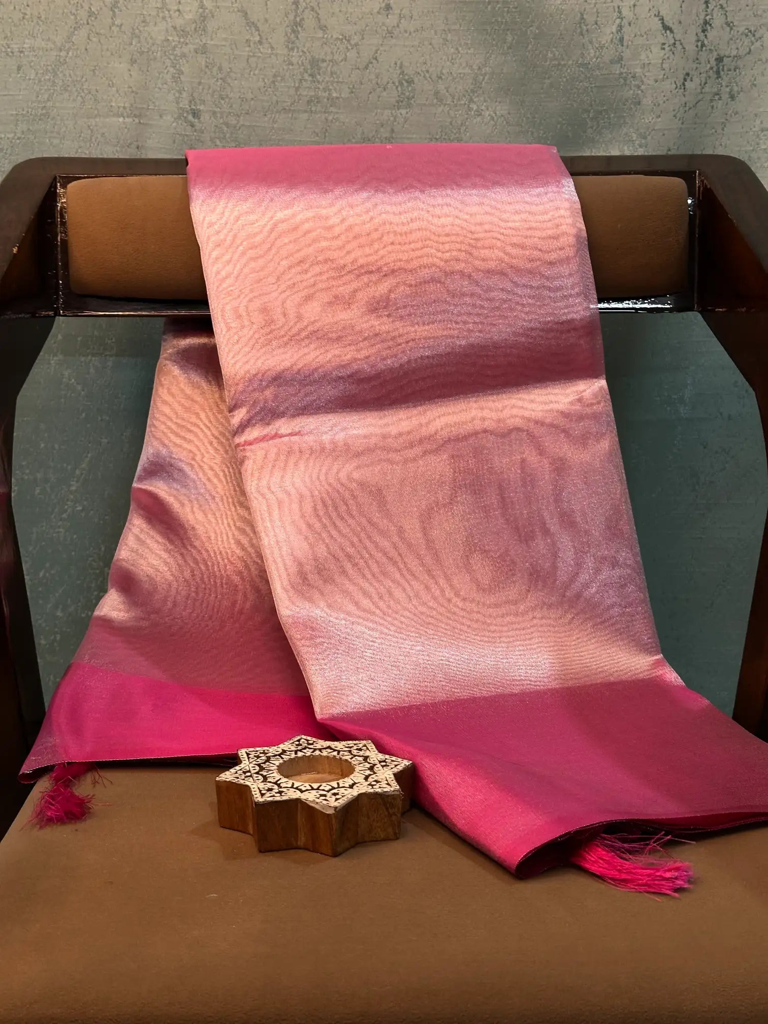 Contemporary Weave Kora Tissue Silk Banarasi Saree