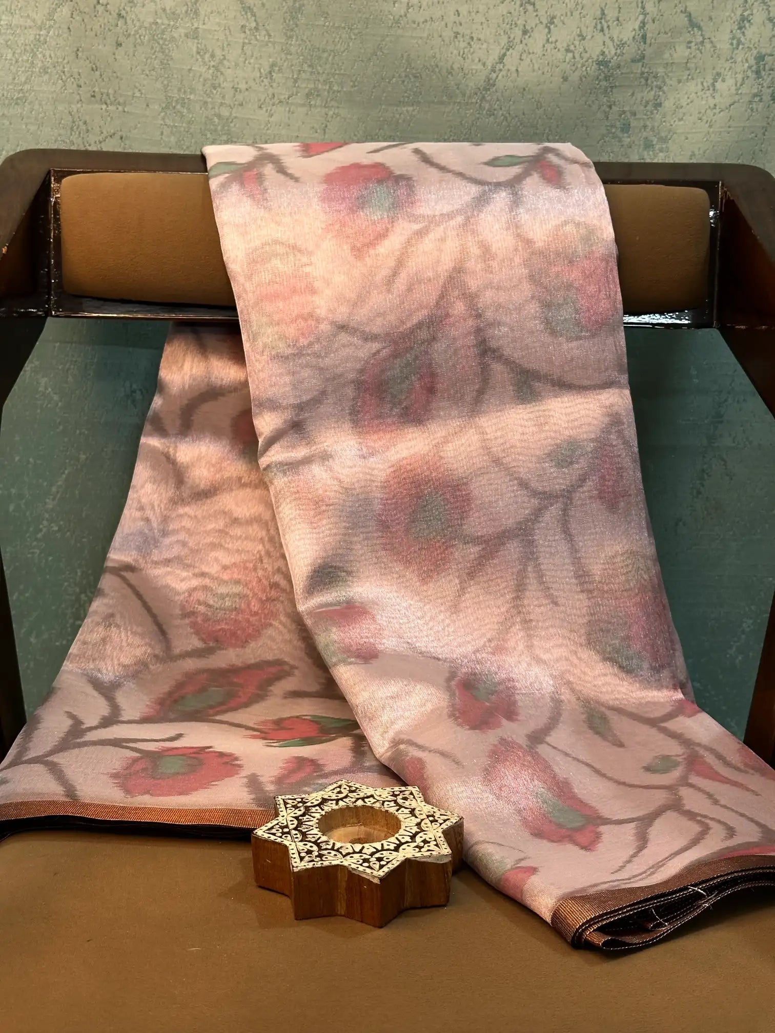 Contemporary Weave Kora Tissue Silk Banarasi Saree
