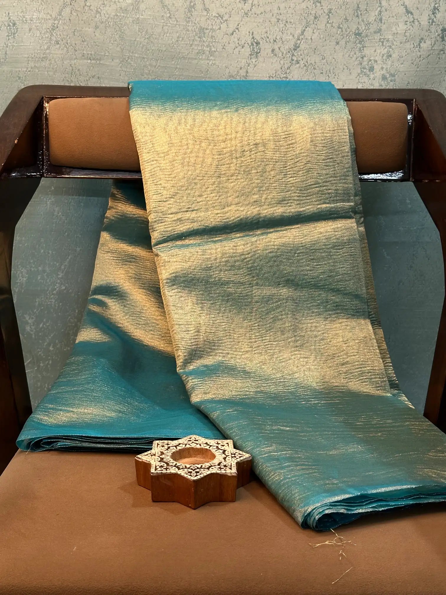 Contemporary Weave Kora Tissue Silk Banarasi Saree