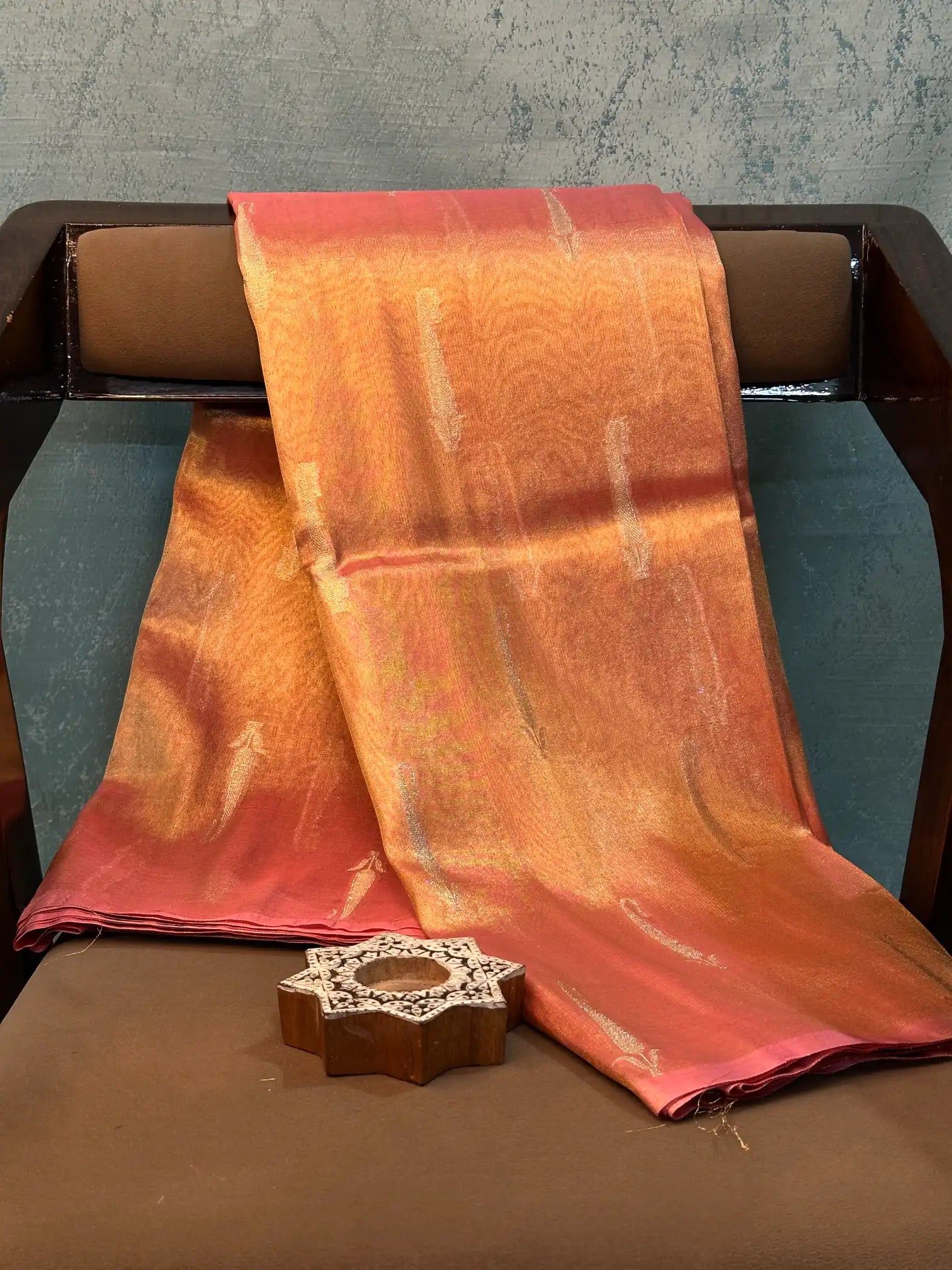 Contemporary Weave Kora Tissue Silk Banarasi Saree