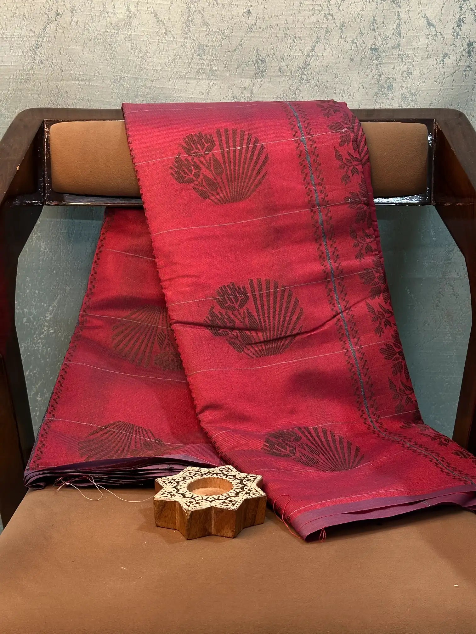 Contemporary Weave Kora Tissue Silk Banarasi Saree