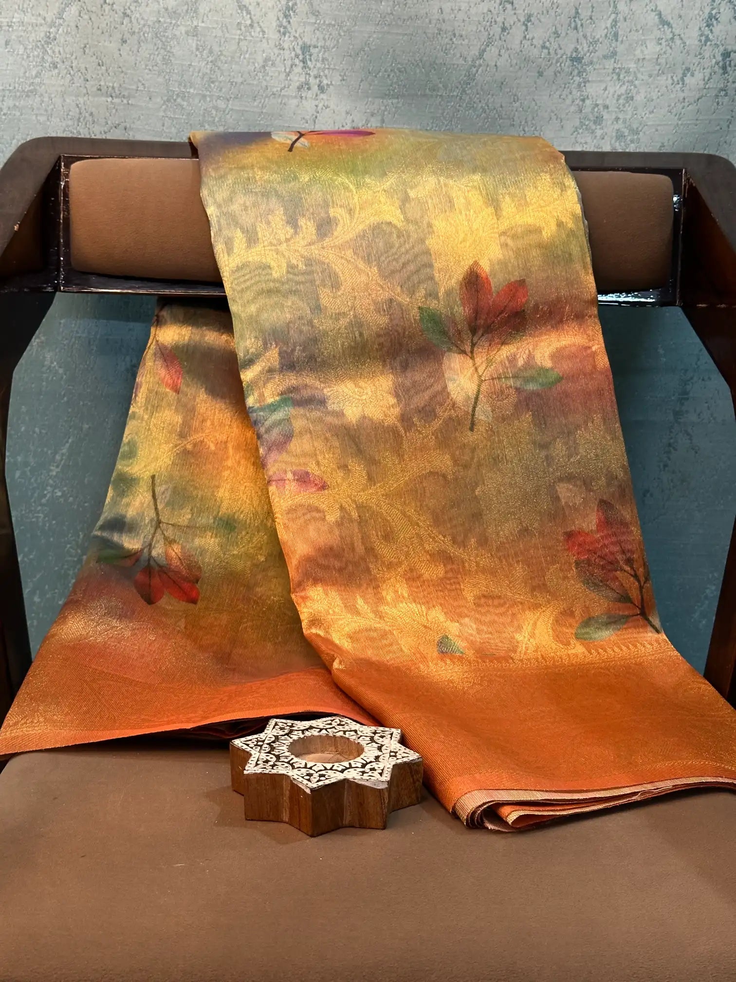 Contemporary Weave Kora Tissue Silk Banarasi Saree