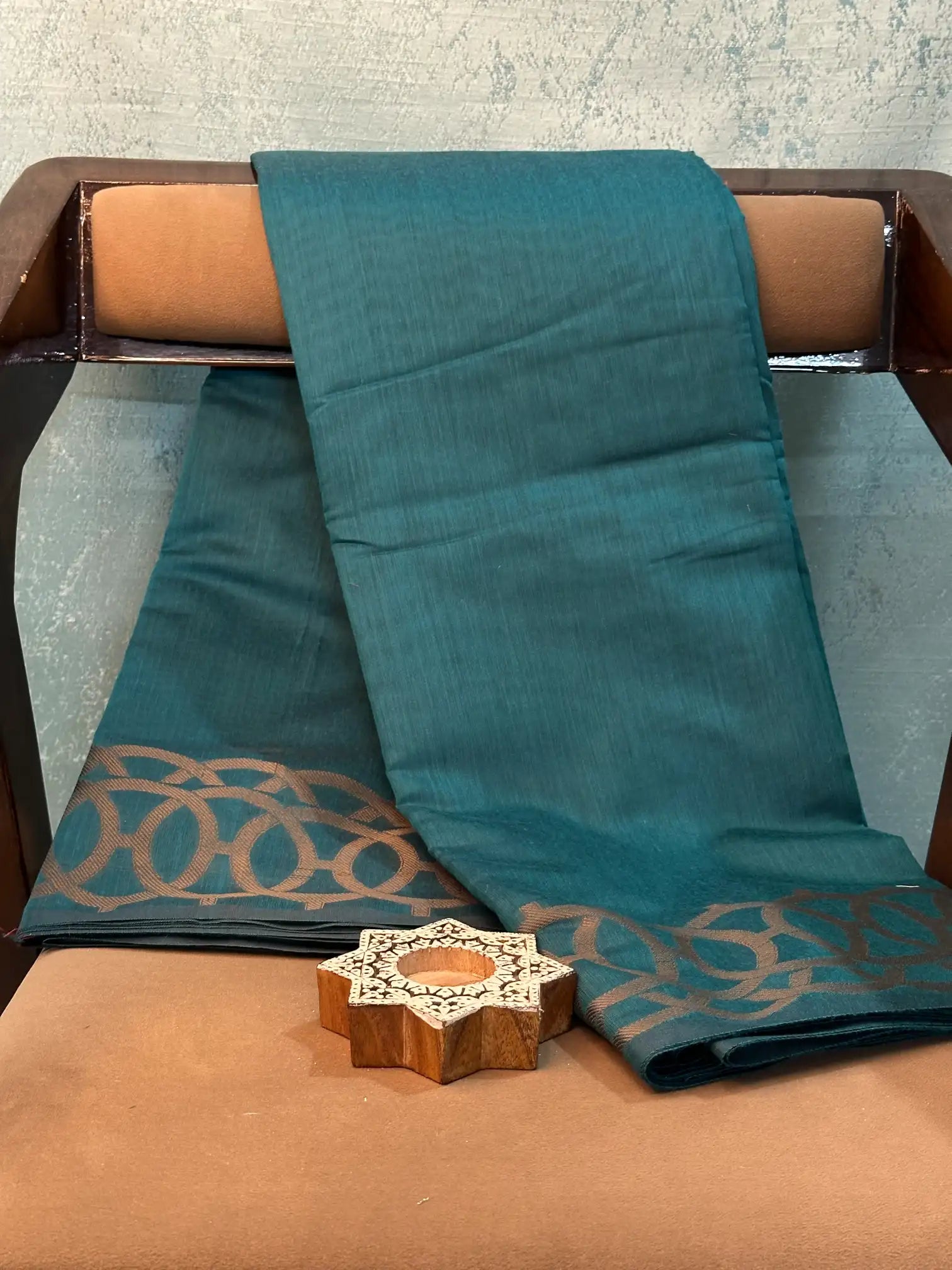 Contemporary Weave Kora Tissue Silk Banarasi Saree