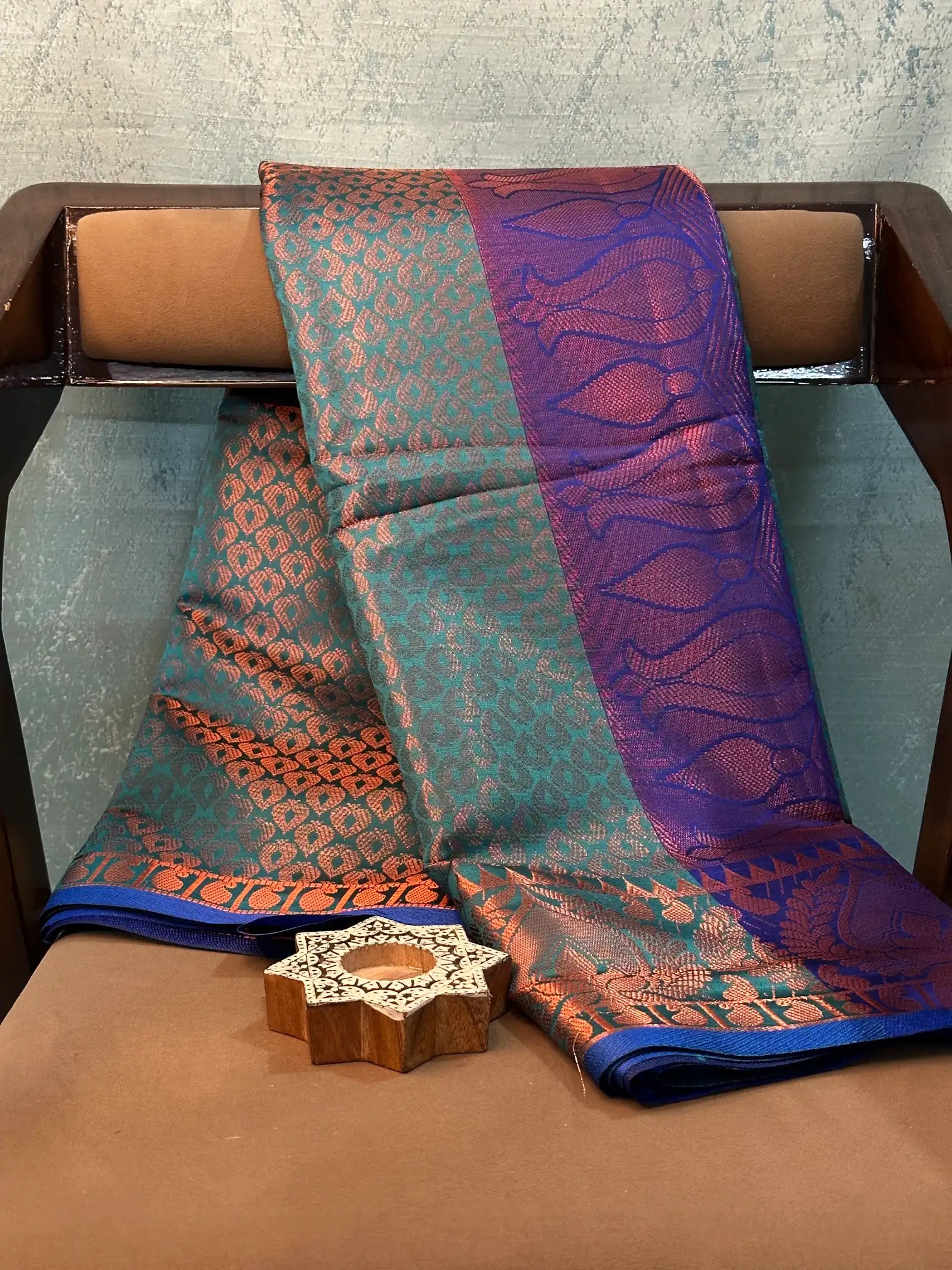 Contemporary Weave Kora Tissue Silk Banarasi Saree