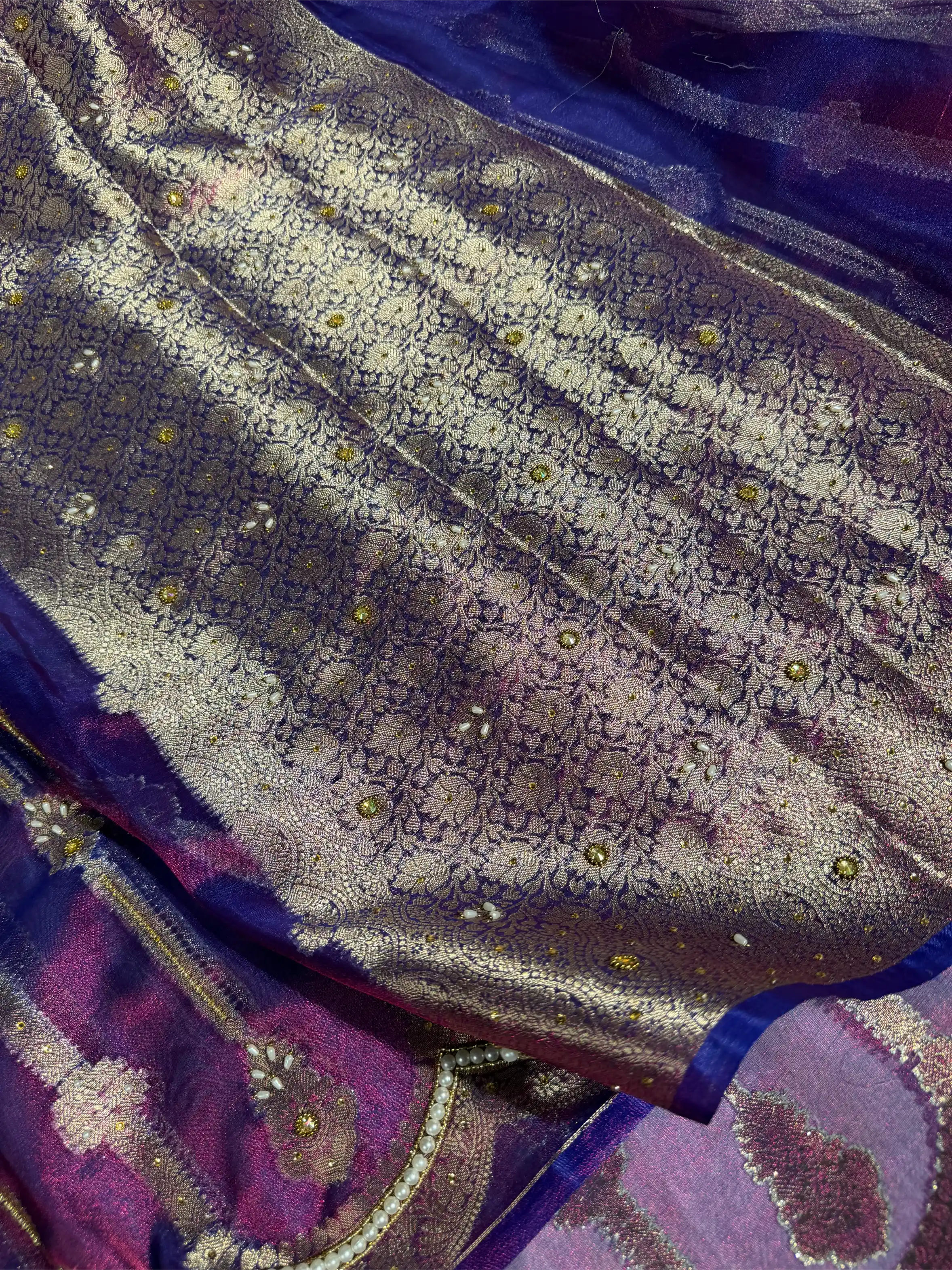Baigani Scallop Tissue Silk Handwork Banarasi Saree