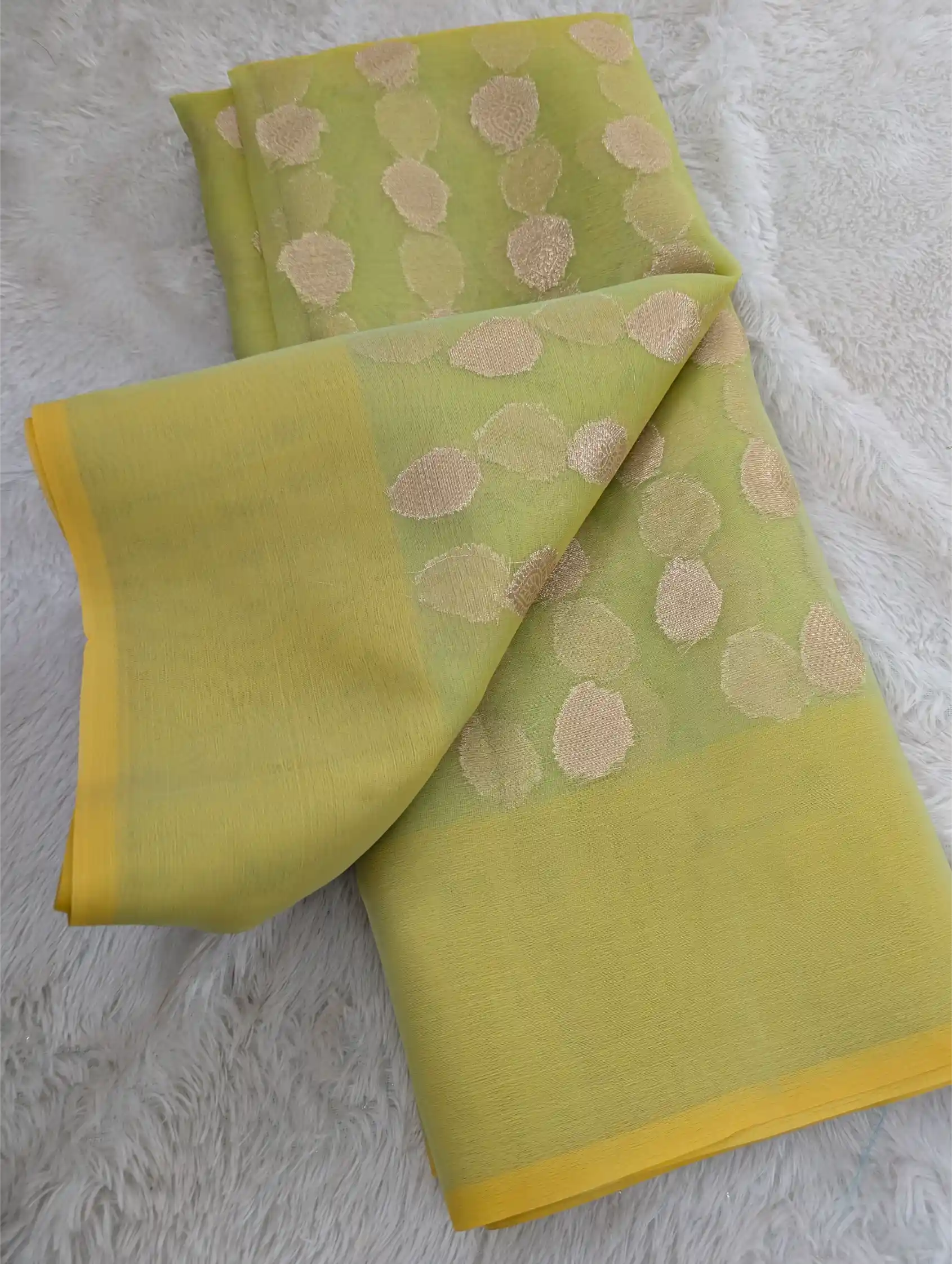 Beautiful Soft Silk Meenakari Weave Banarasi Saree