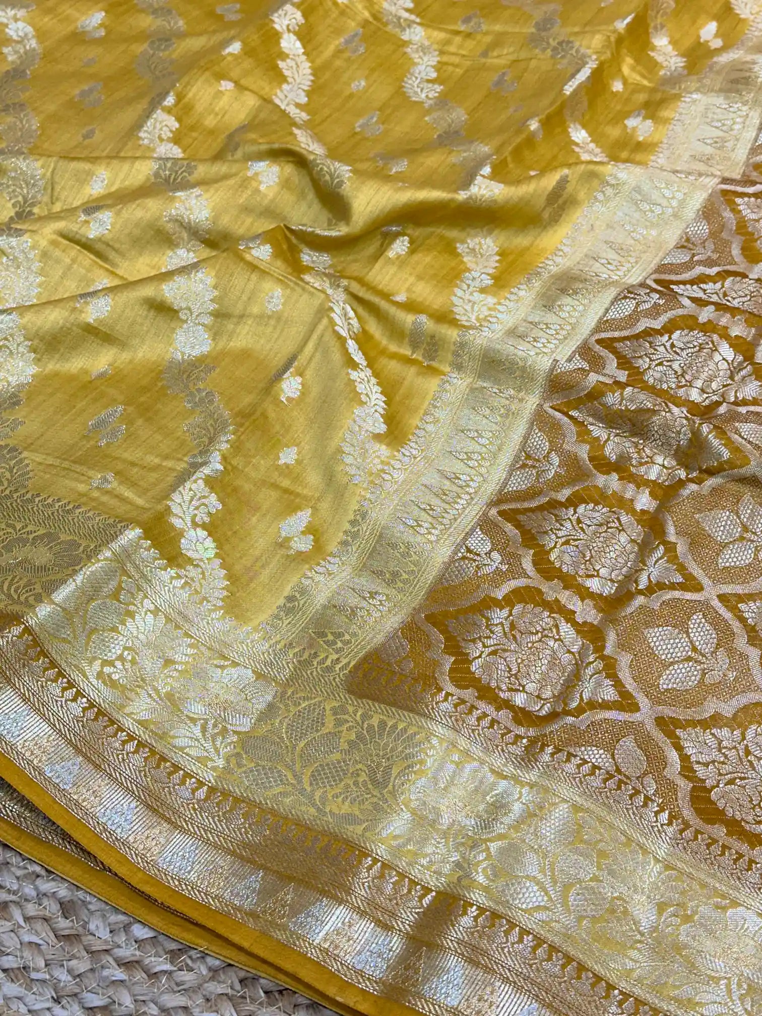 Biscotti Yellow Pure Chiniya Silk Leheriya Pattern Banarasi Saree