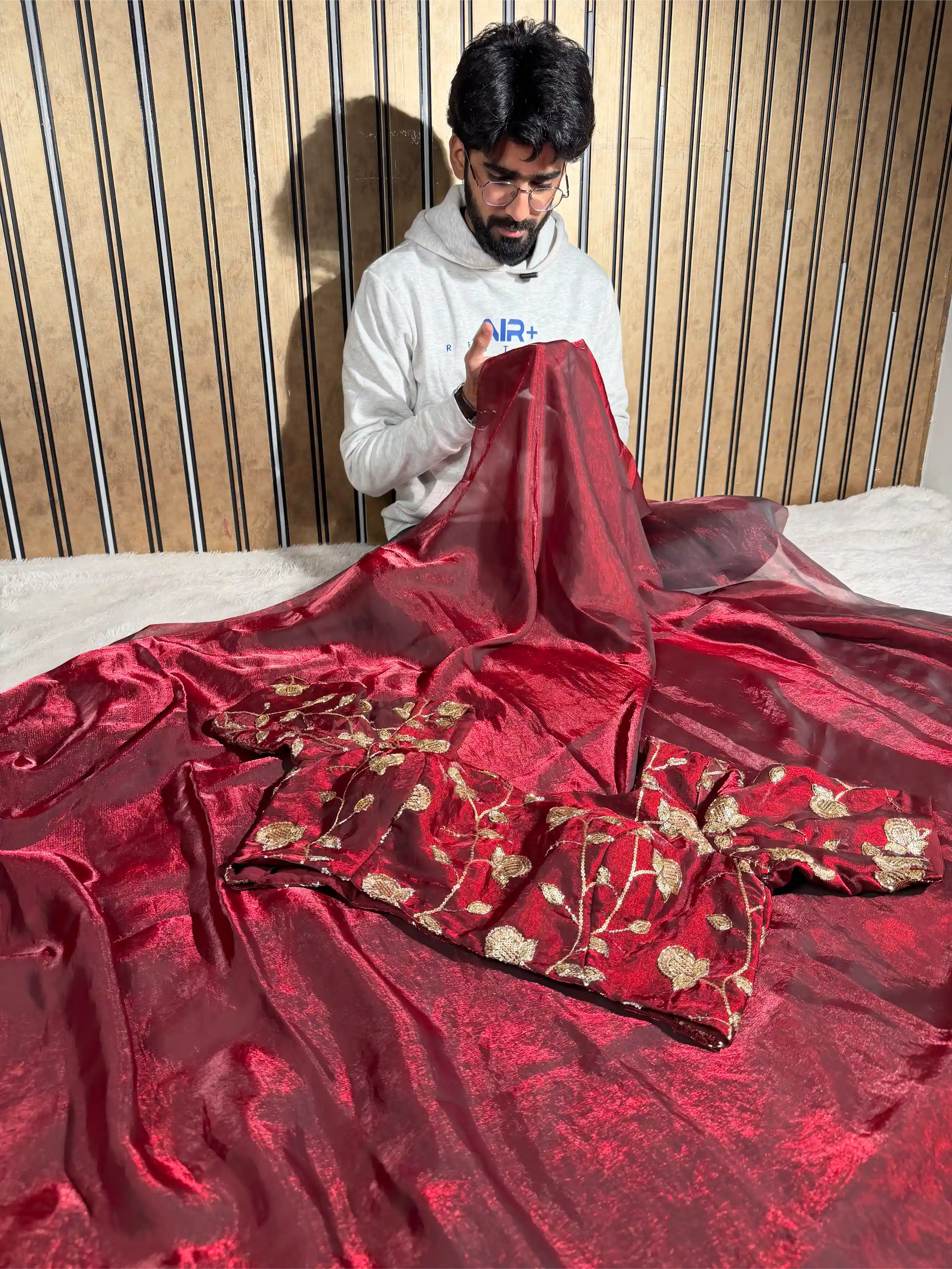 Blood Red Breathable Tissue Silk Designer Banarasi Saree