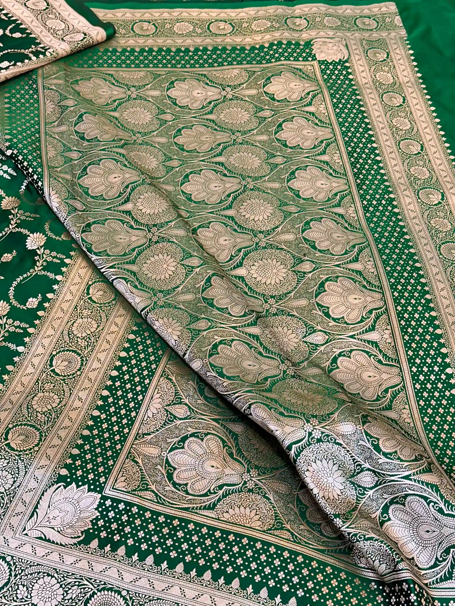 Subtle Green Premium Mashru Silk Banarasi Saree