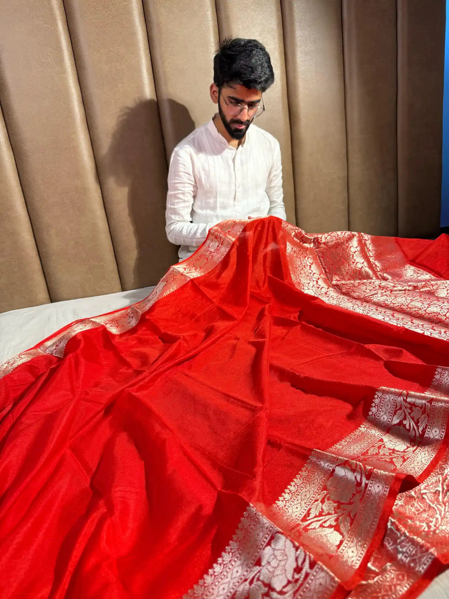 Bridal Red Chiniya Silk Beautiful Banarasi Saree