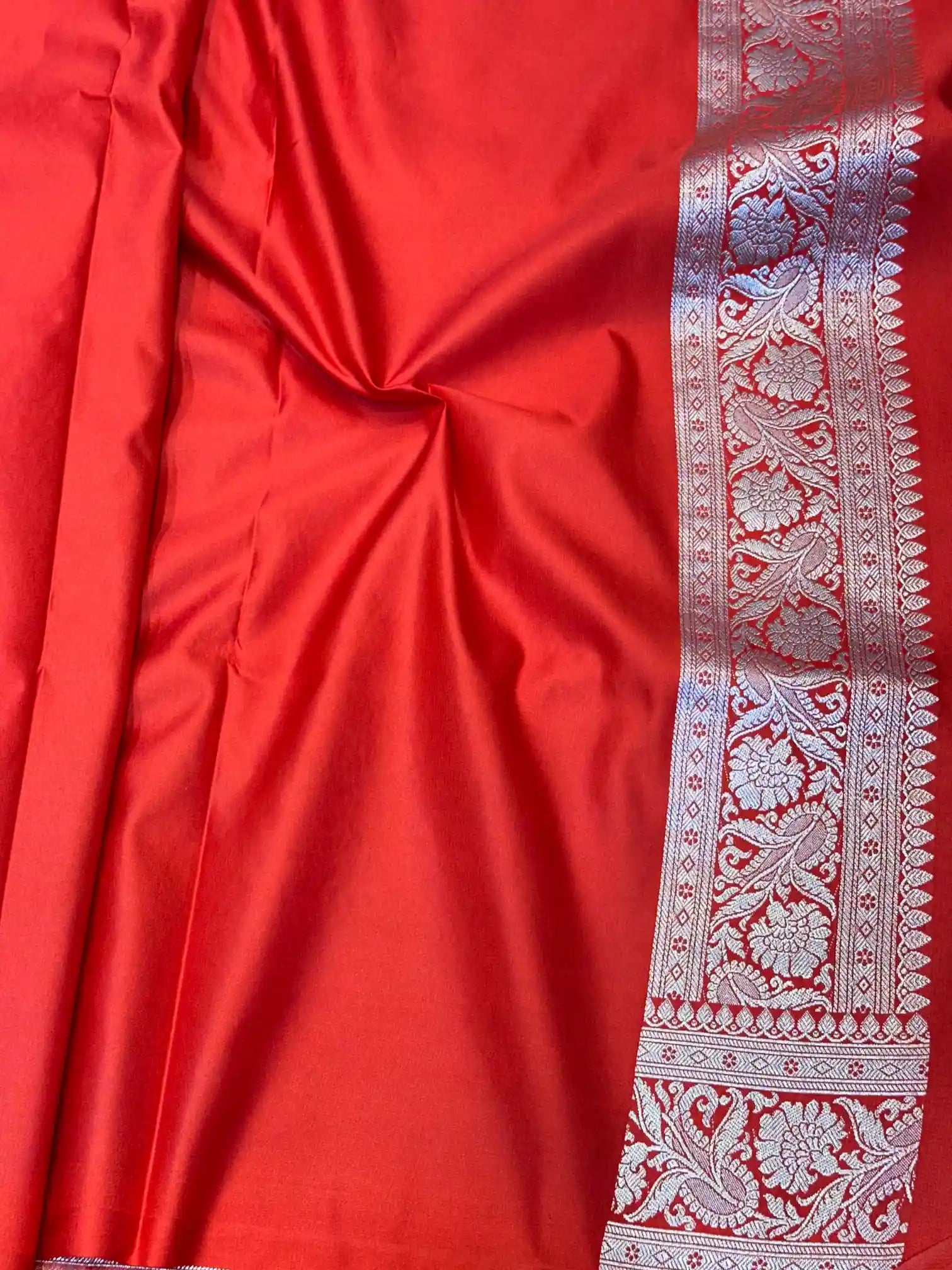 Bridal Red Floral Jaal Weave Mashru Katan Silk Saree