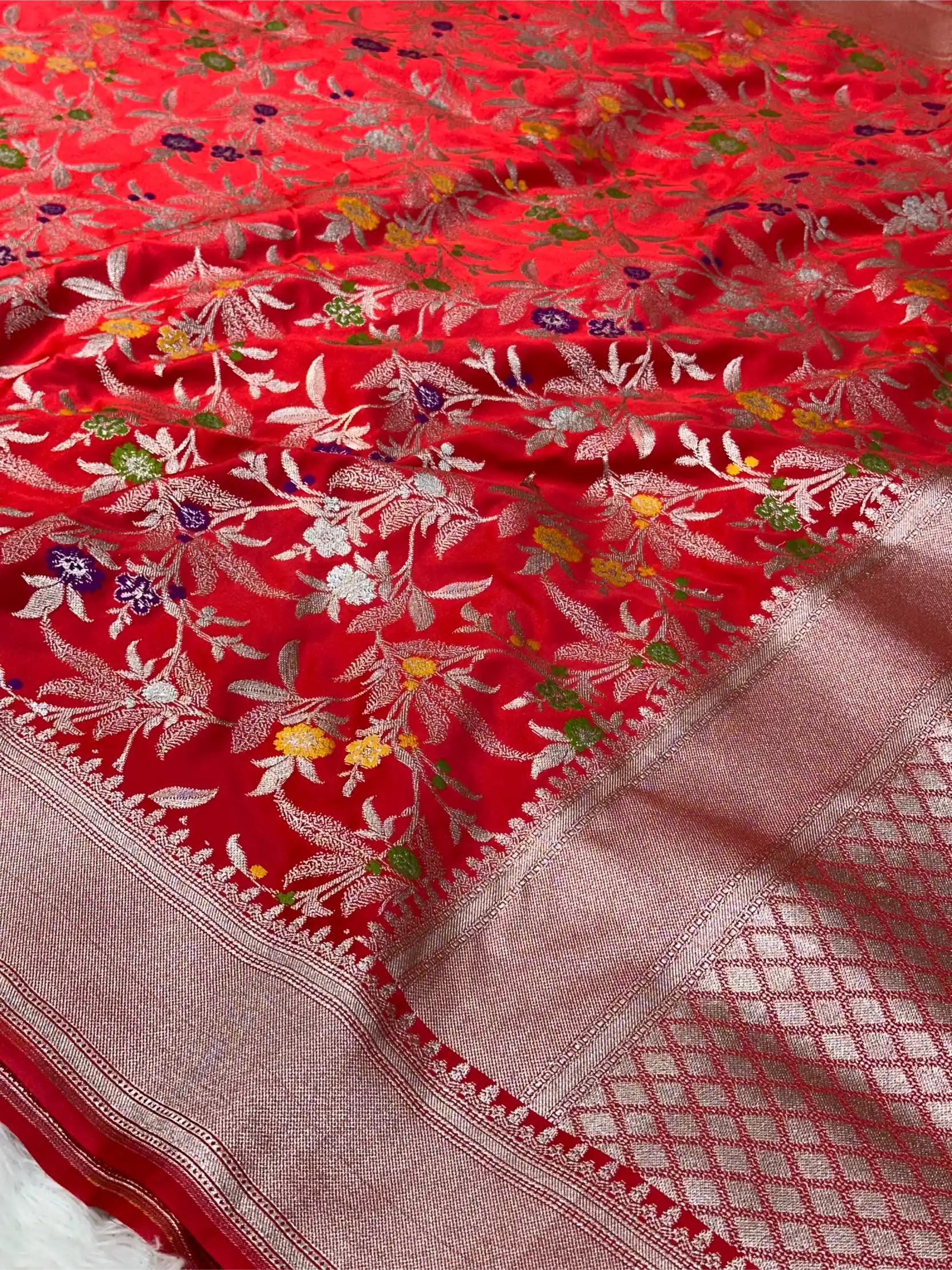 Bridal Red Mashru Katan Silk Meenakari Intricate Weave Banarasi Saree