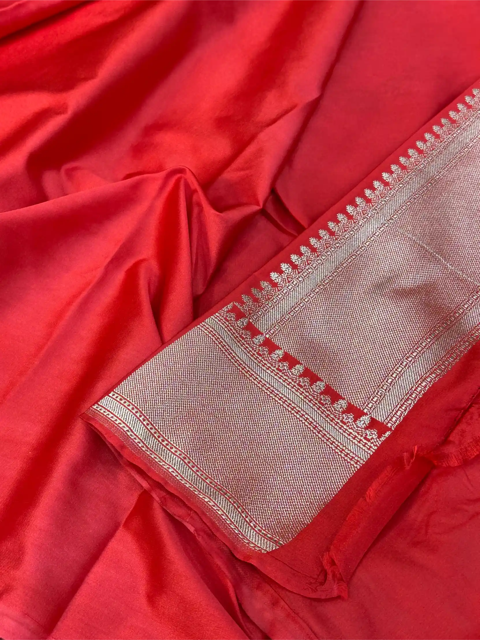 Bridal Red Mashru Katan Silk Meenakari Intricate Weave Banarasi Saree