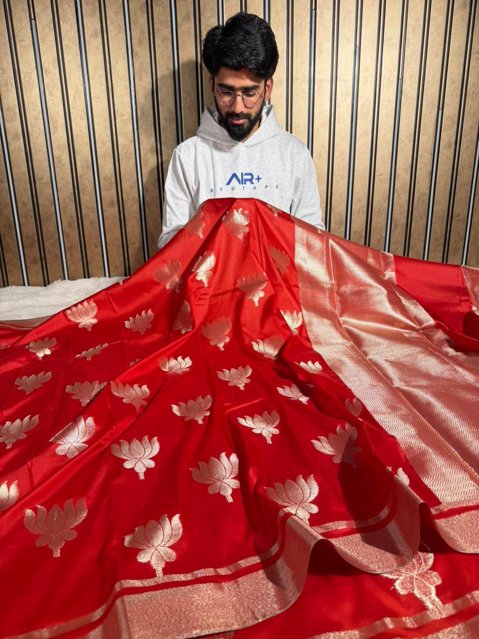 Bright Red Softsilk Lotus Floral Buta Banarasi Saree