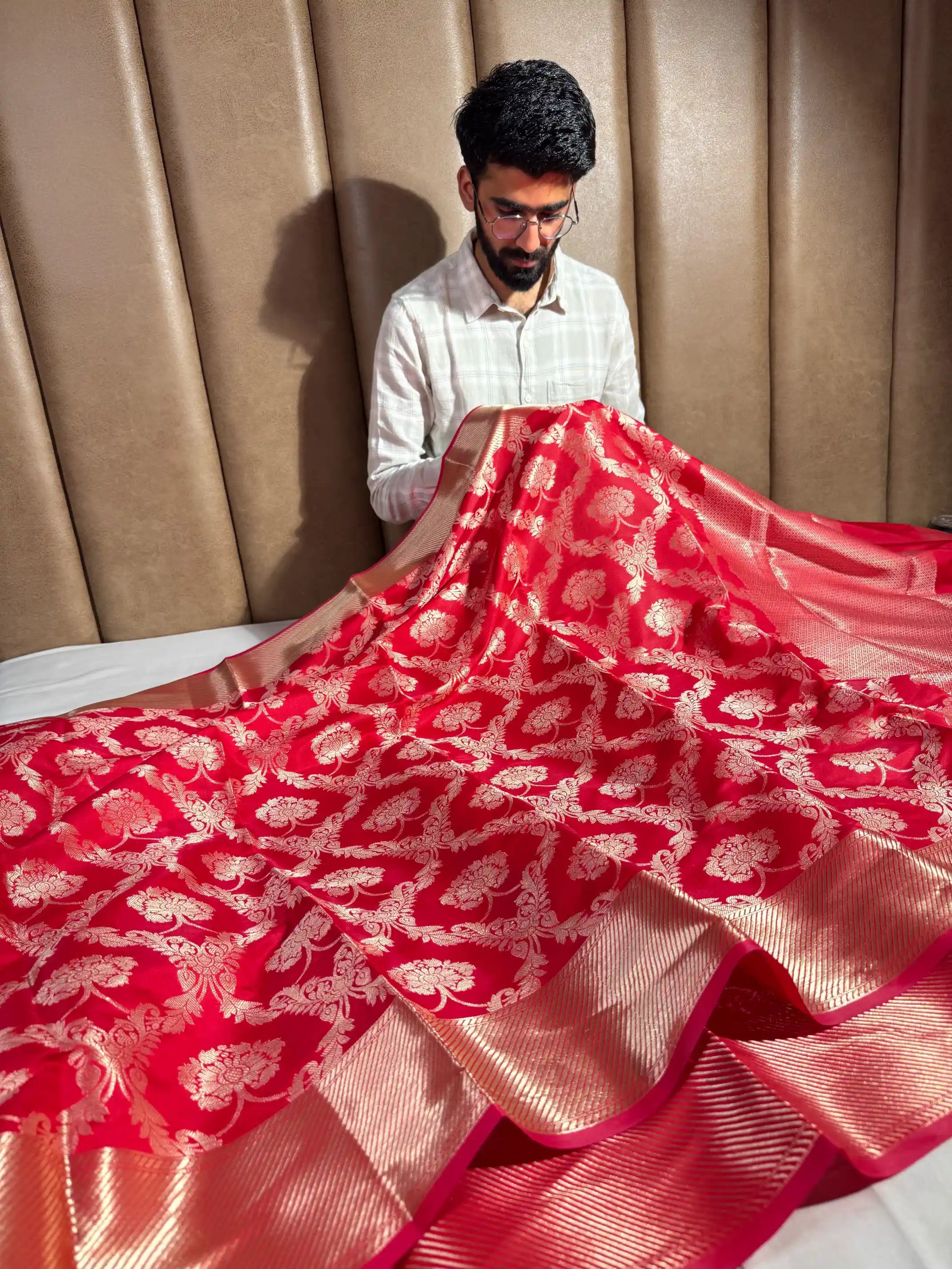 Bright Red Softsilk Traditional Banarasi Saree
