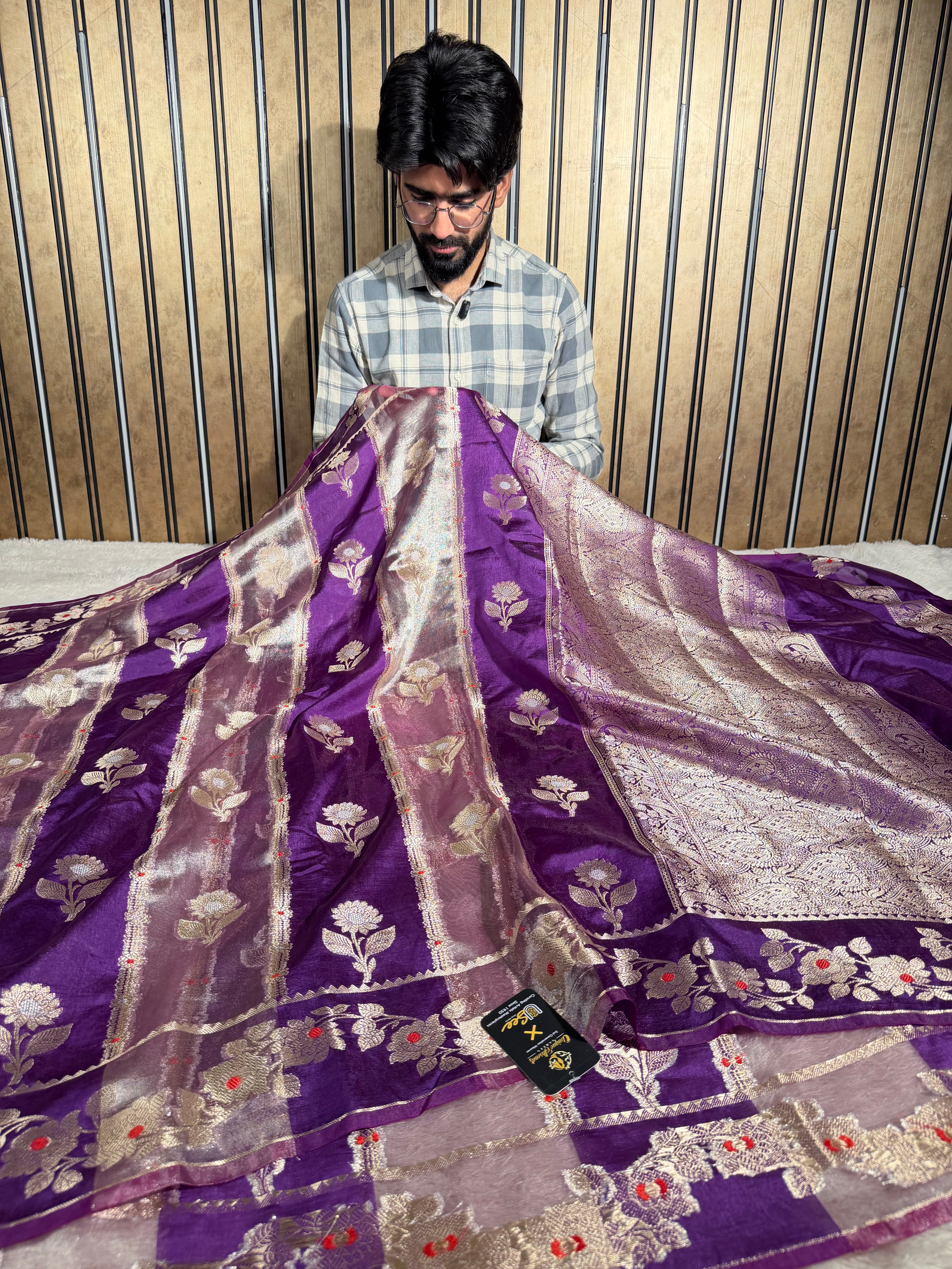 Bright Majenta Chinia Tissue Heritage Banarasi Saree