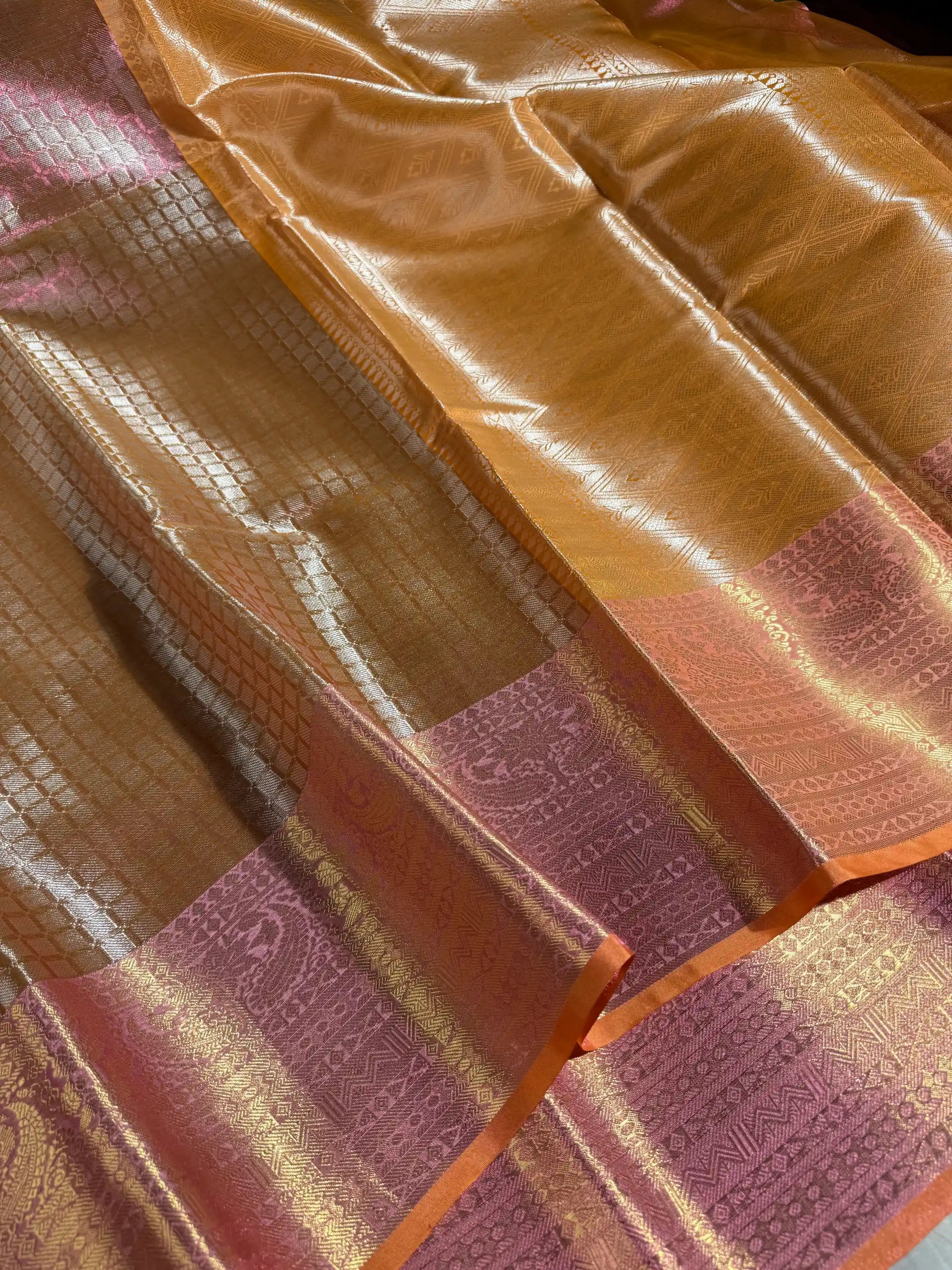 Dual Shaded Checkered Weave Kanjivaram Tissue Silk Saree