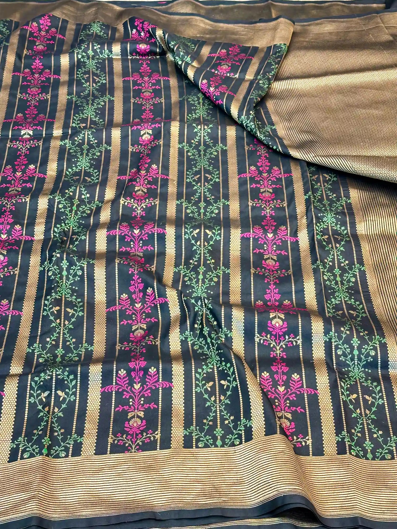 Contemporary Artistic Weave Pure Katan Silk Banarasi Saree