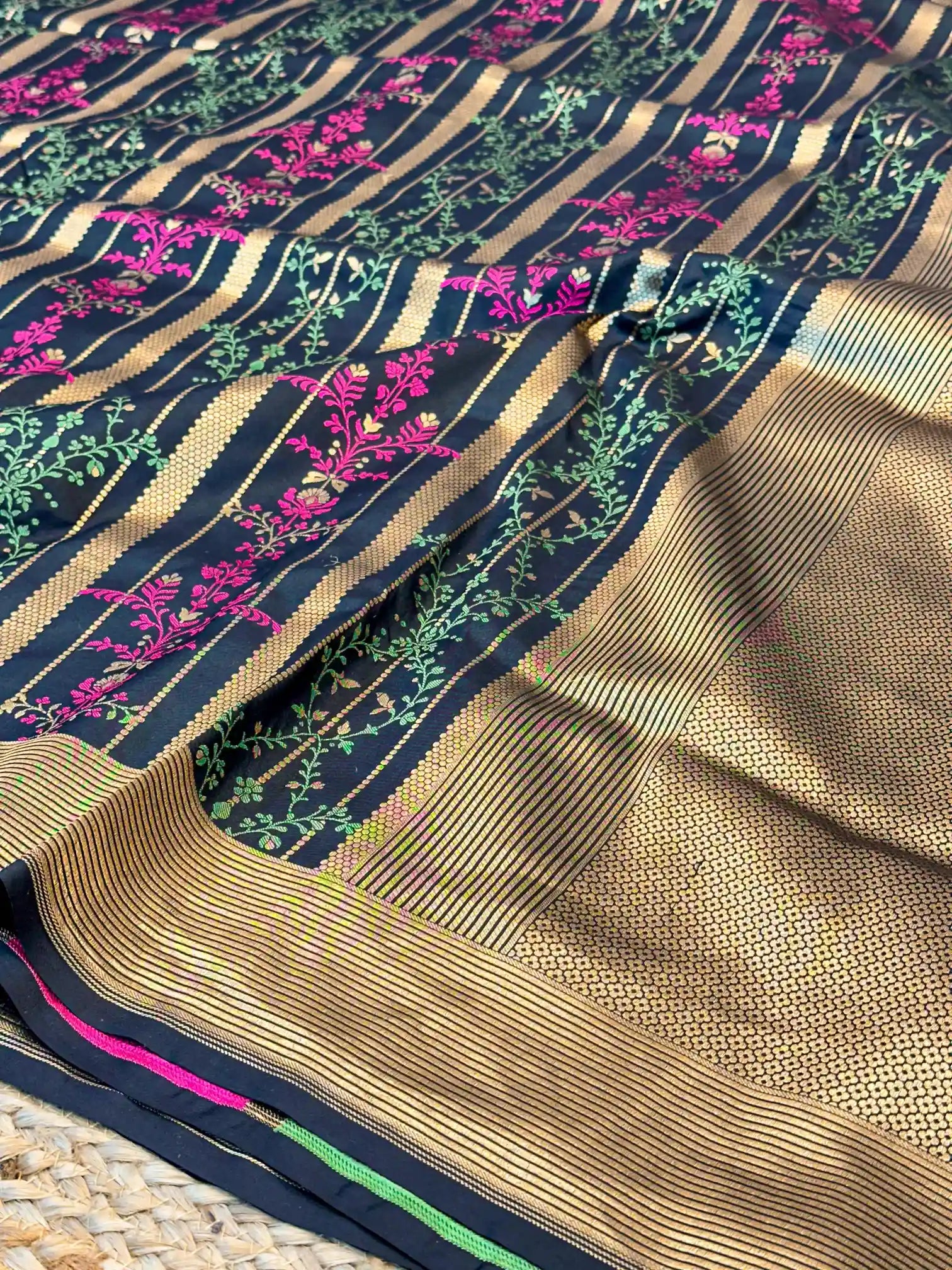 Contemporary Artistic Weave Pure Katan Silk Banarasi Saree