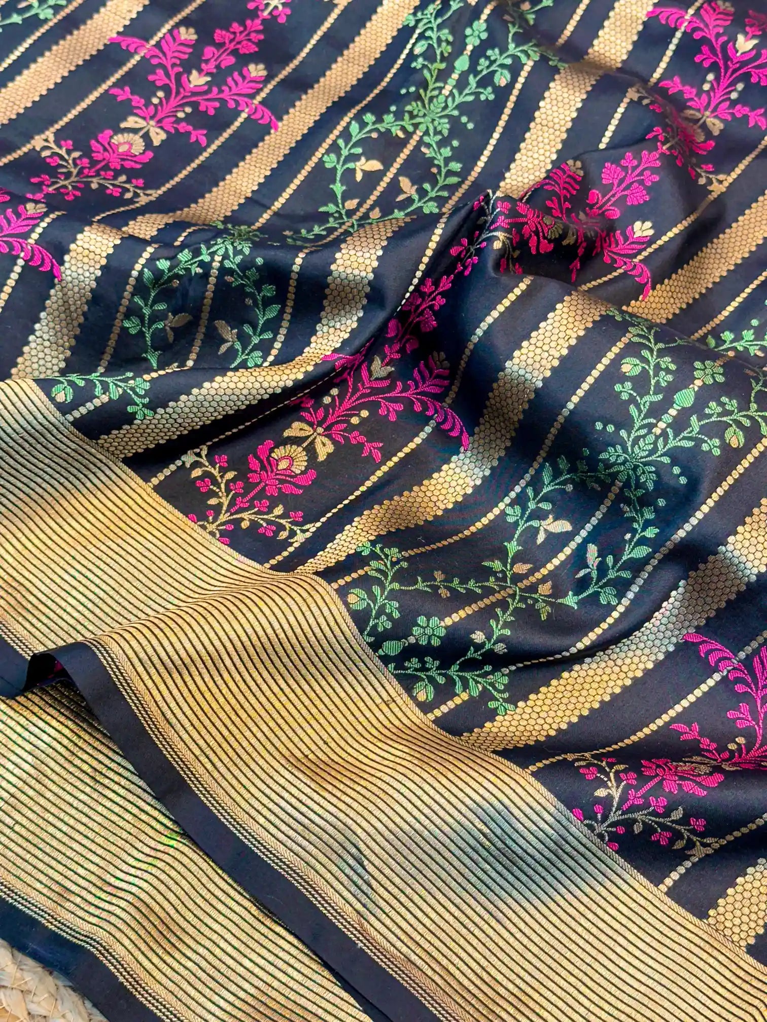 Contemporary Artistic Weave Pure Katan Silk Banarasi Saree