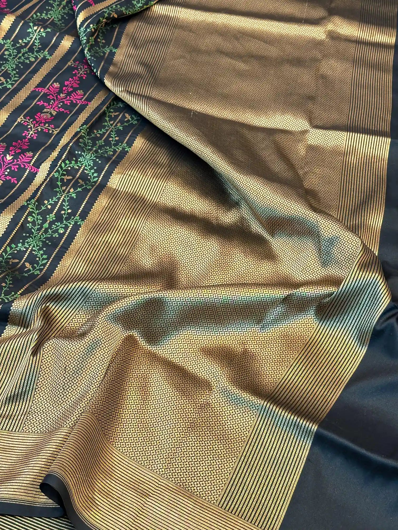 Contemporary Artistic Weave Pure Katan Silk Banarasi Saree