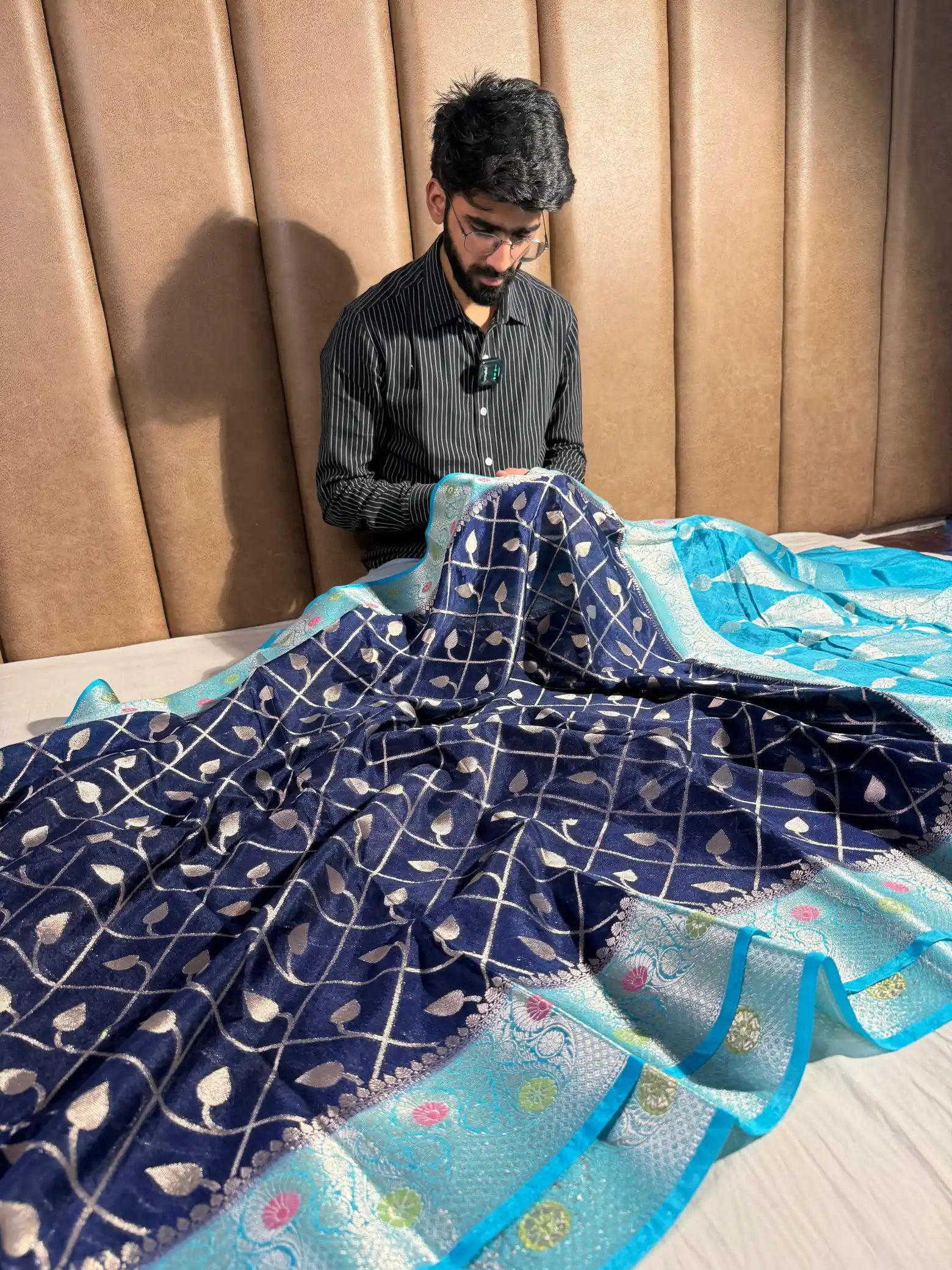 Contrast Shade Chiniya Silk Banarasi Saree