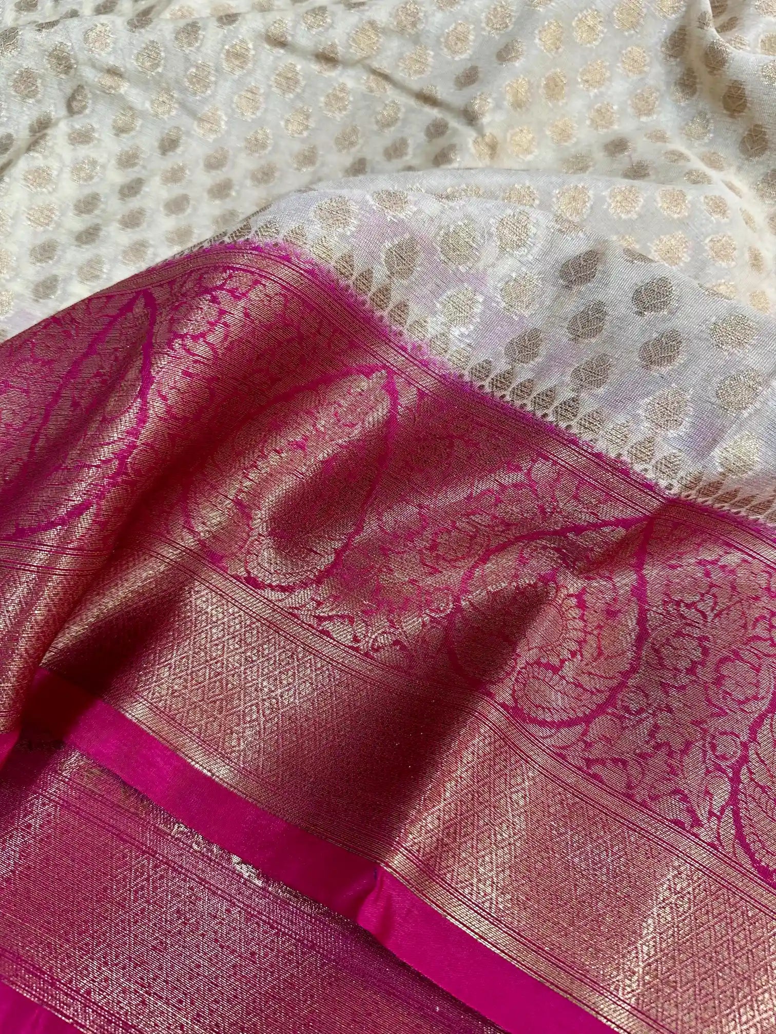Cream Warm Silk Zari Buti Banarasi Saree