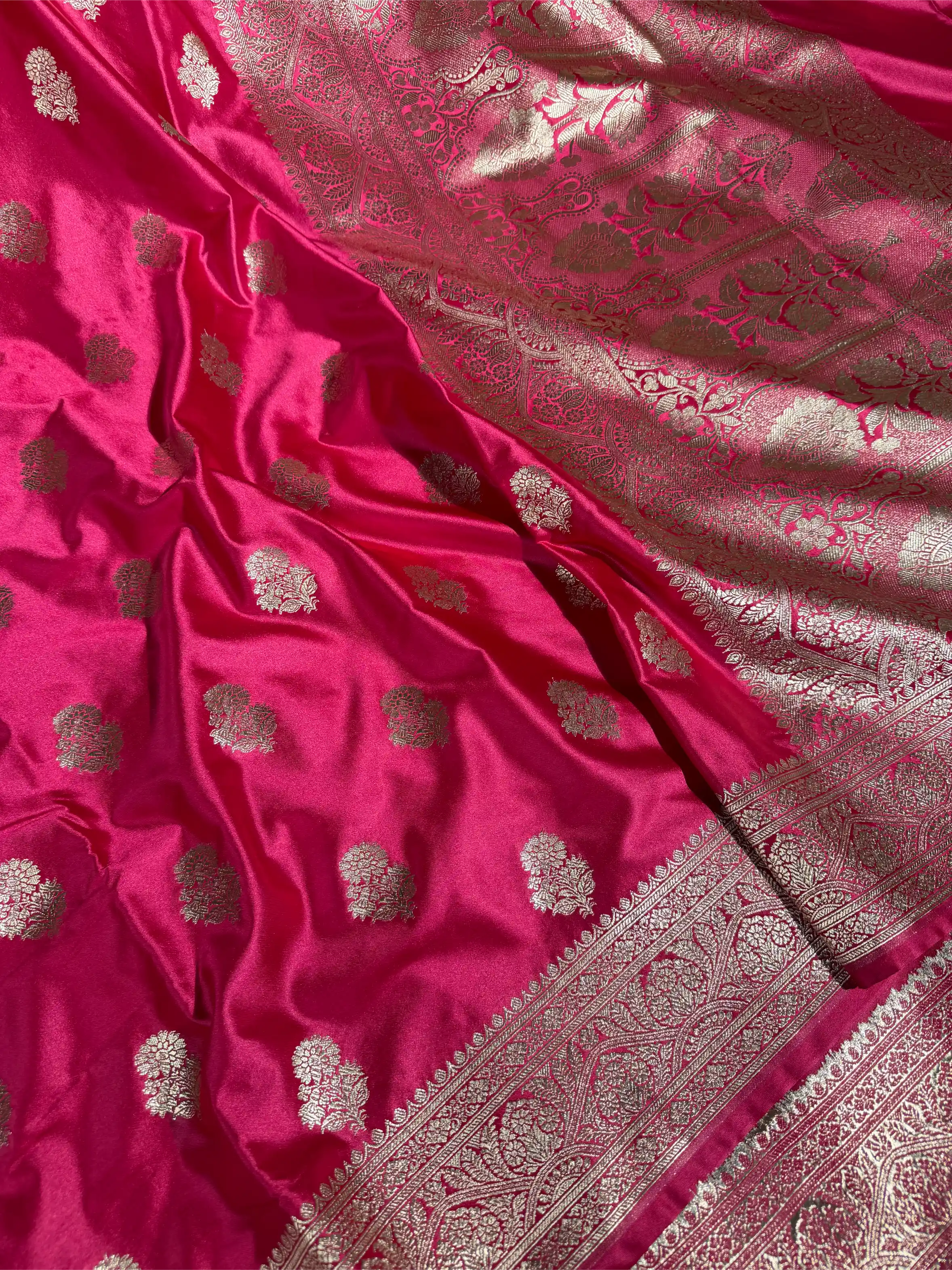 Dark Rani Mashru Katan Silk Traditional Buta Weave Banarasi Saree