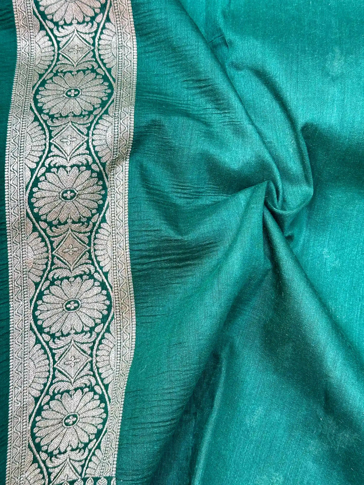 Dark Green Buti Motifs Munga Silk Saree