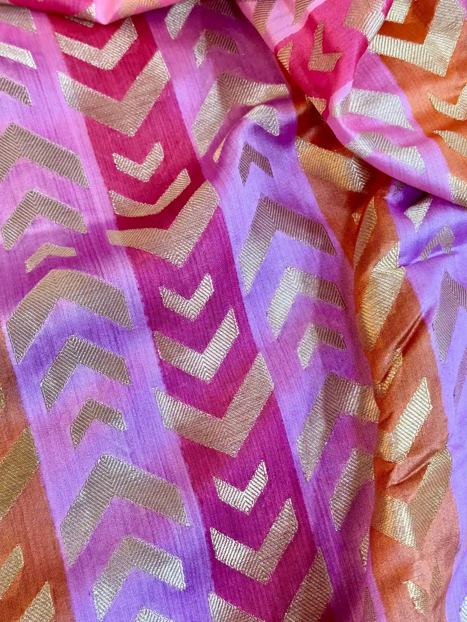 Dark Pink Multicoloured Pure Chiniya Silk Banarasi Saree