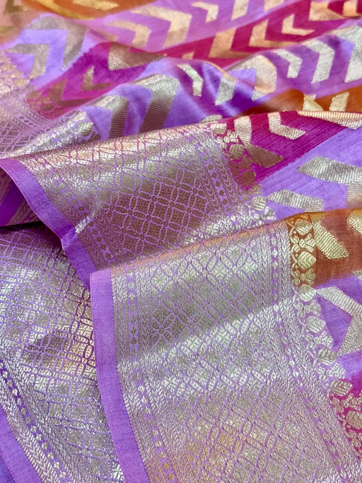 Dark Pink Multicoloured Pure Chiniya Silk Banarasi Saree