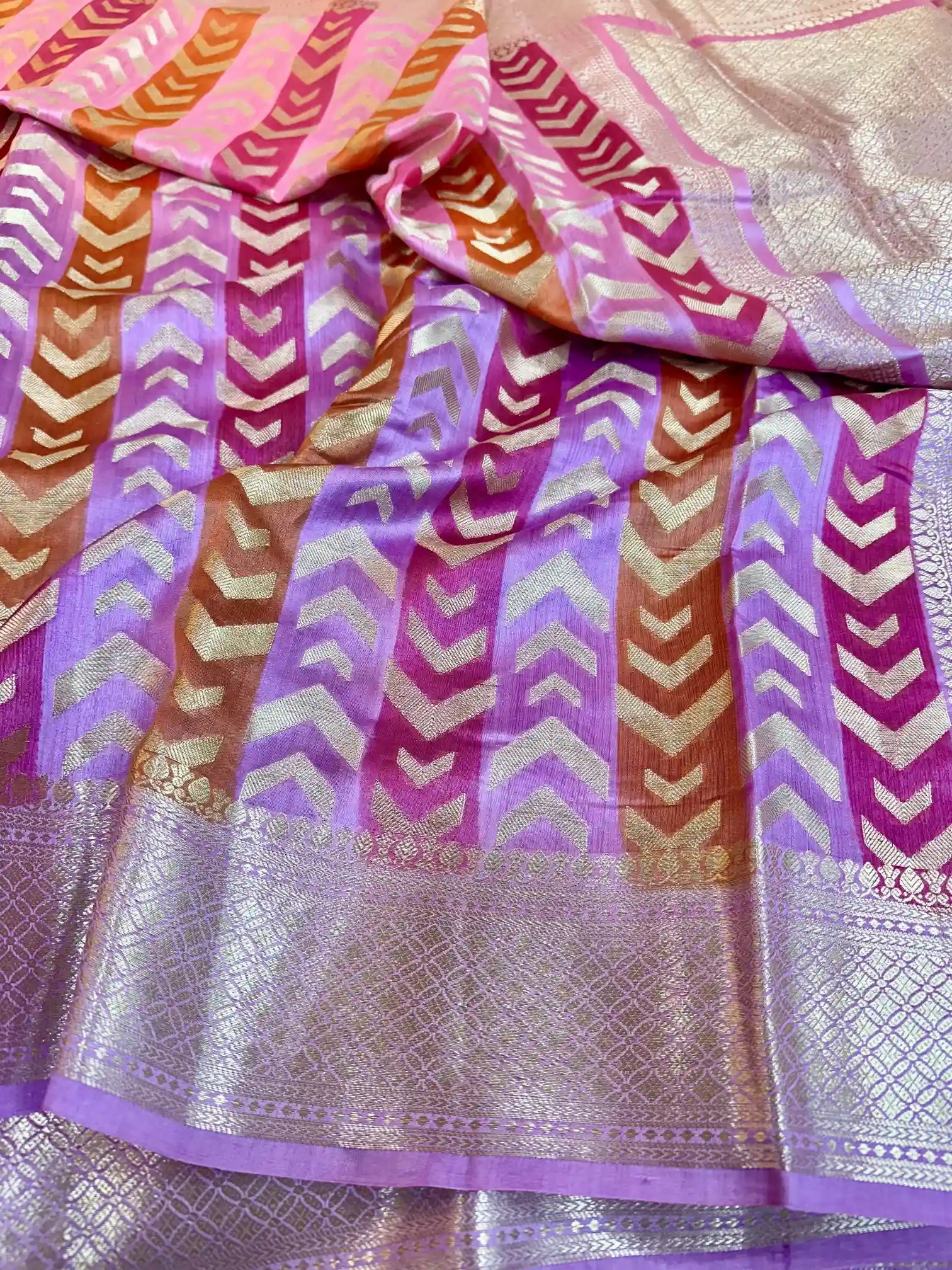 Dark Pink Multicoloured Pure Chiniya Silk Banarasi Saree