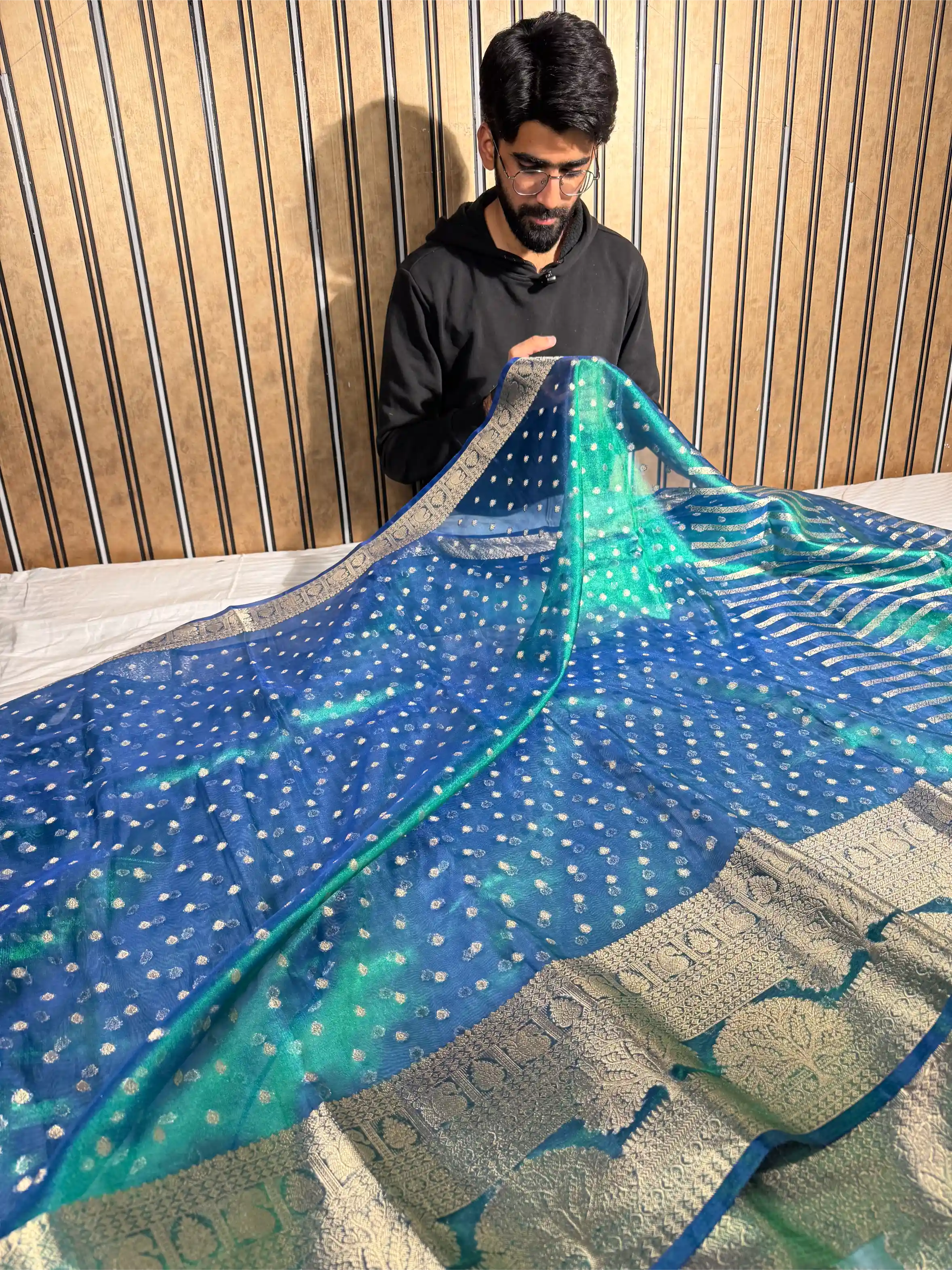 Dhoop Chaon Peacock Shade Tissue Silk Buti Weave Banarasi Saree