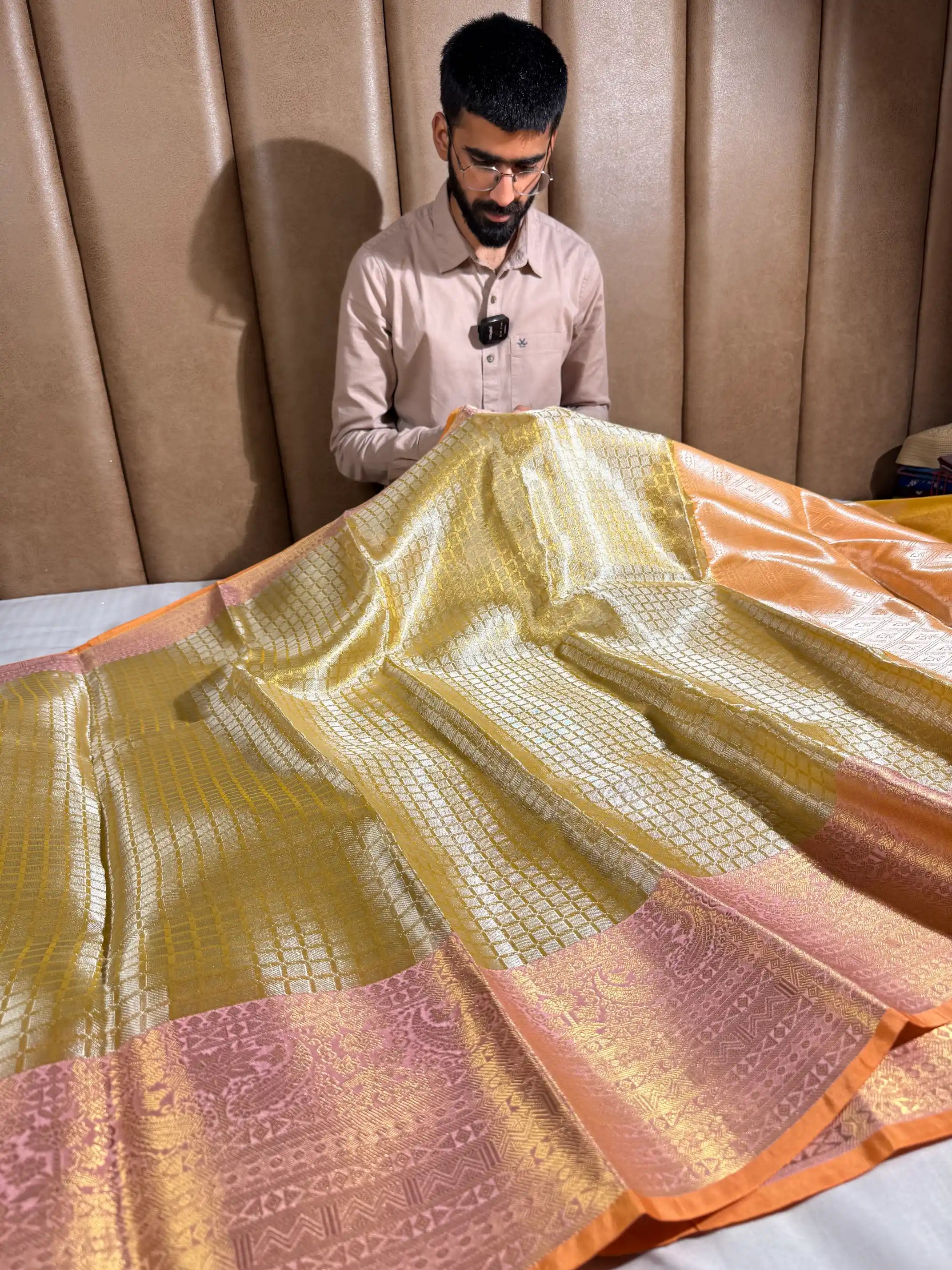 Dual Shaded Checkered Weave Kanjivaram Tissue Silk Saree