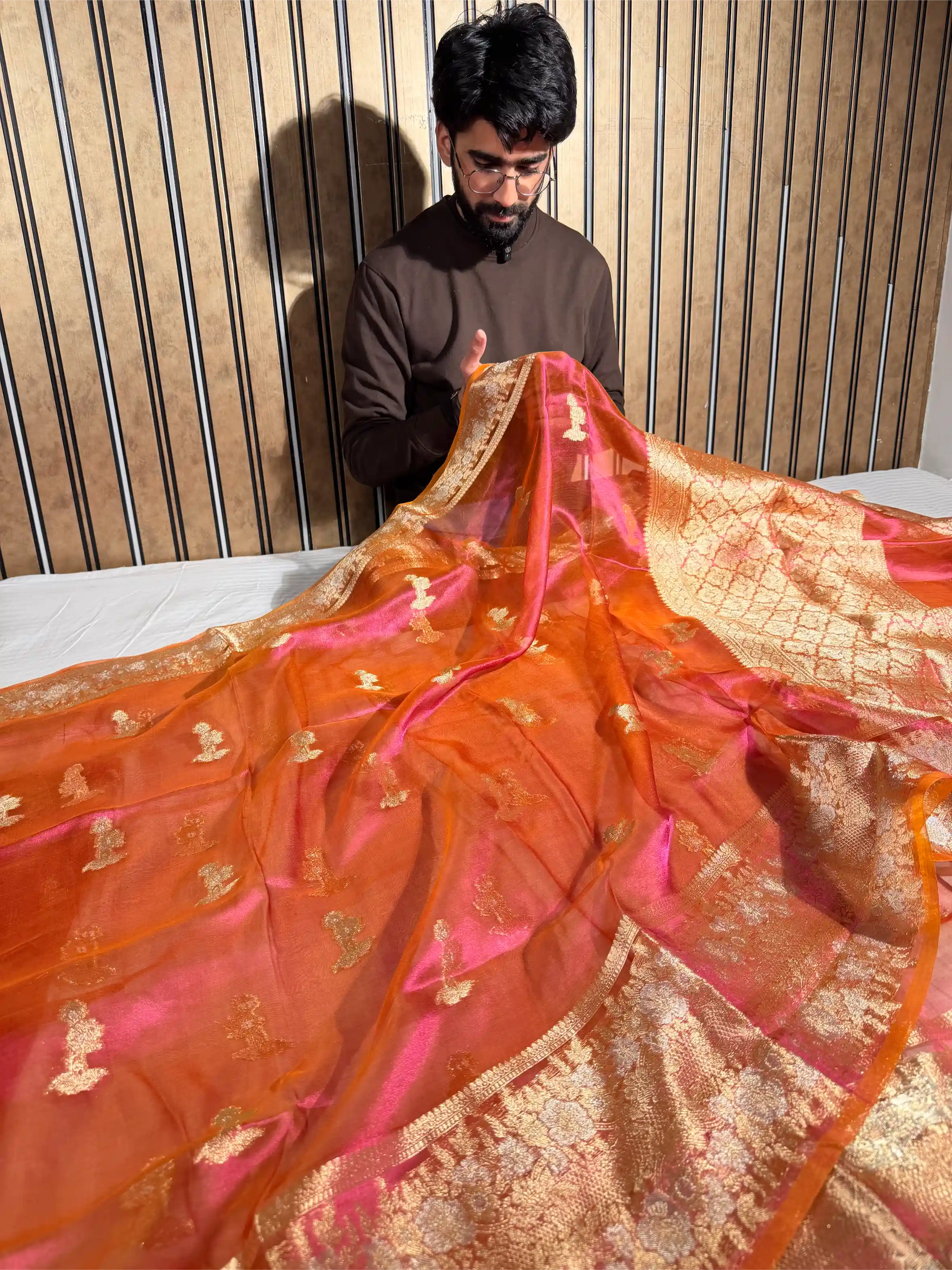 Dual Shaded Rani Orange 100% Pure Tissue Silk Jacquard Weave Banarasi Saree