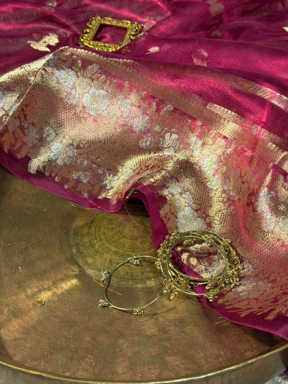 Dual Shaded Rani Pink 100% Pure Tissue Silk Jacquard Weave Banarasi Saree