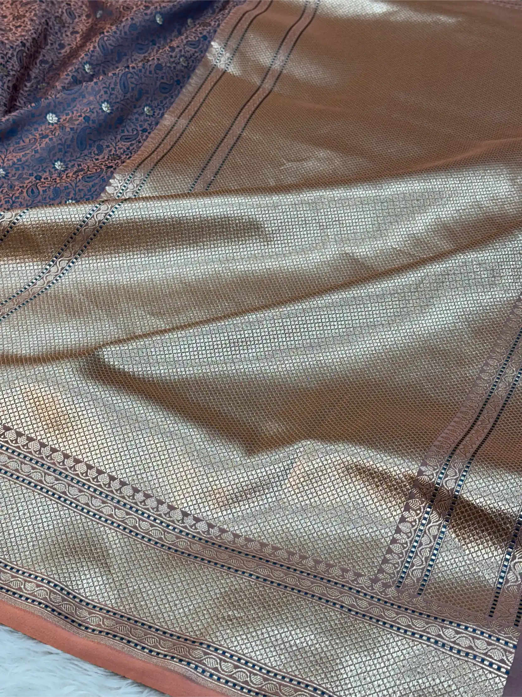 Dual Shaded Mashru Katan Silk Intricate Tanchui Weave Banarasi Saree