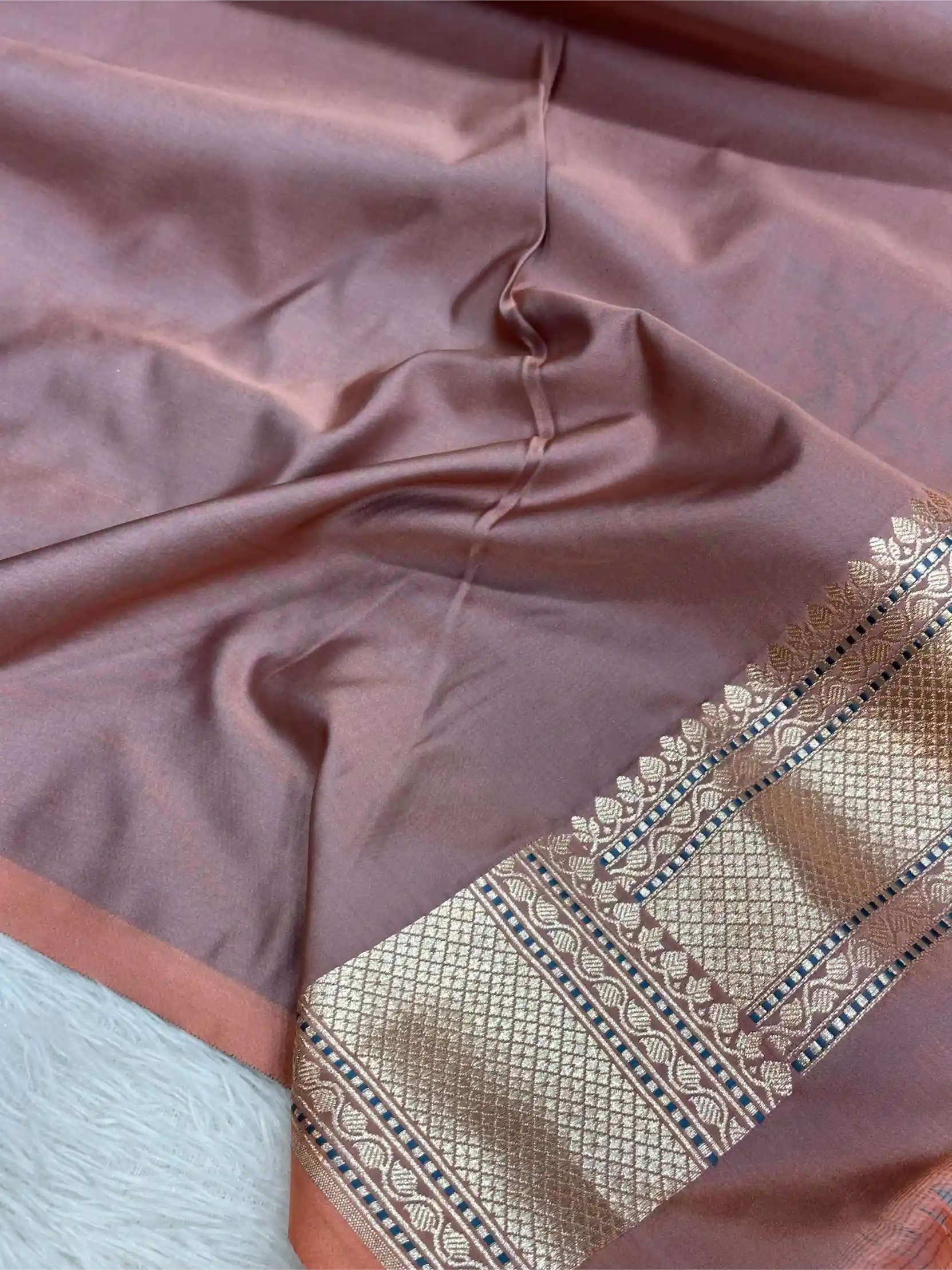 Dual Shaded Mashru Katan Silk Intricate Tanchui Weave Banarasi Saree